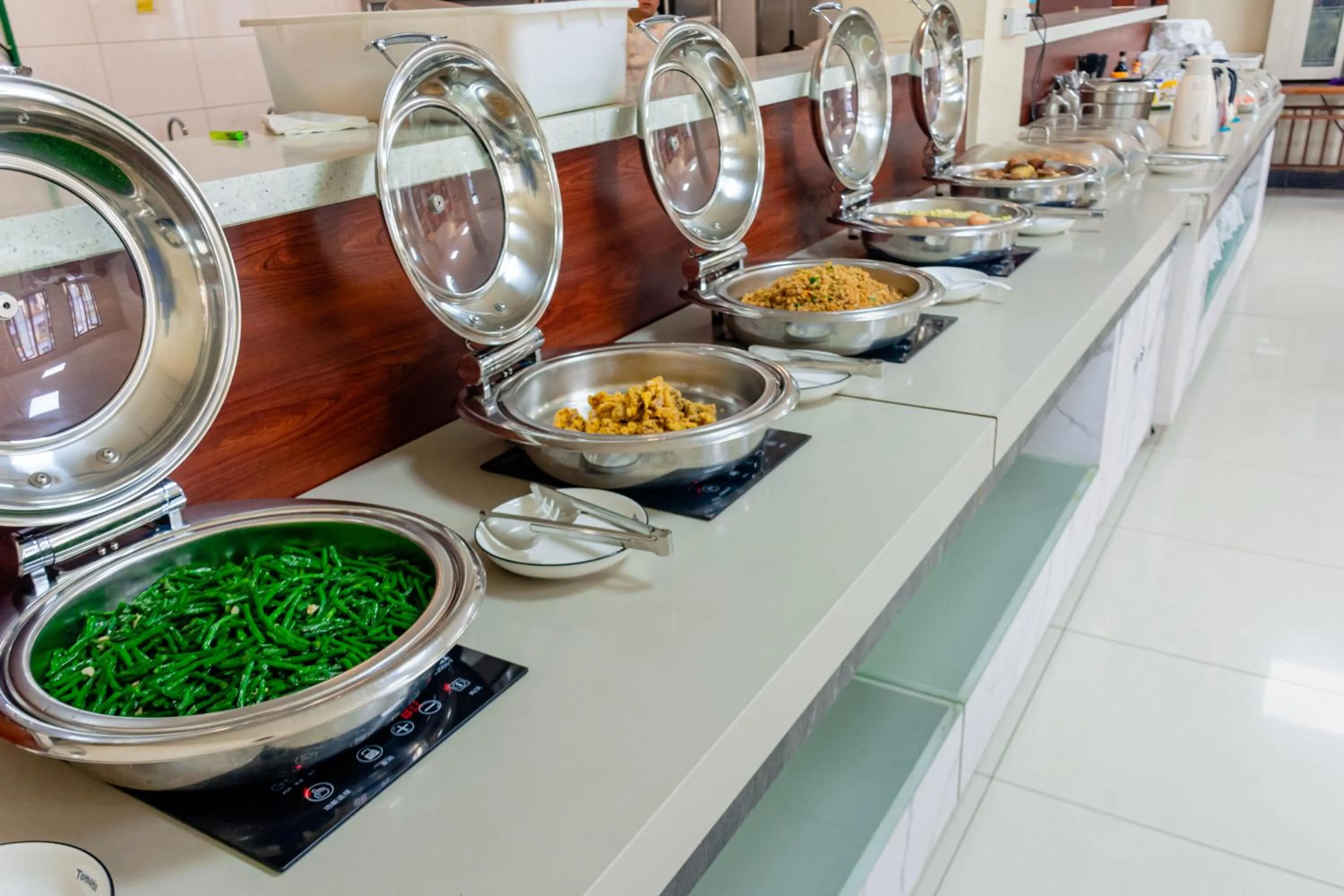 Lunch in Phoenix Apartment by LINK