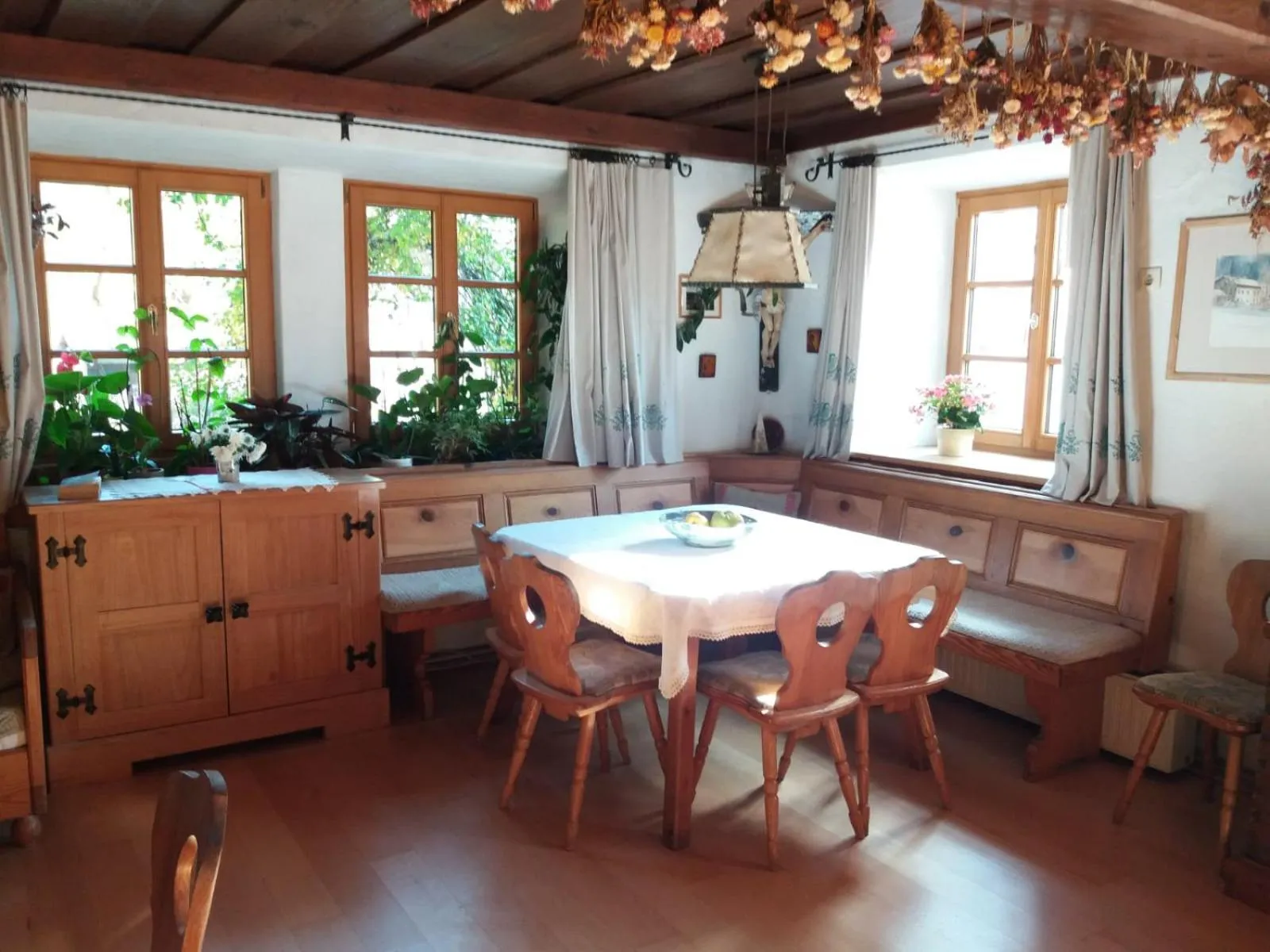 Dining area in Köstlhof, Familie Hassler