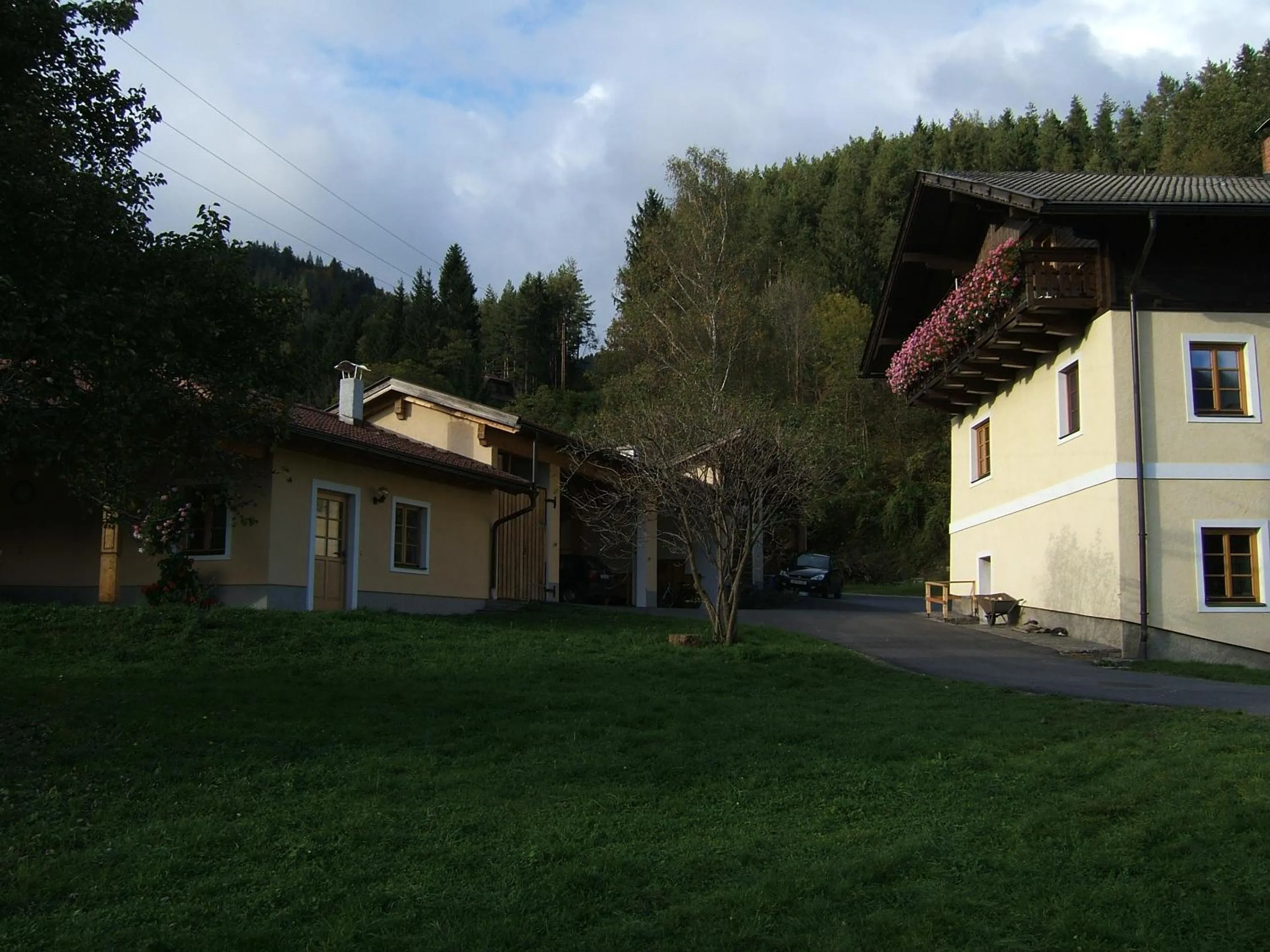 Property building in Köstlhof, Familie Hassler