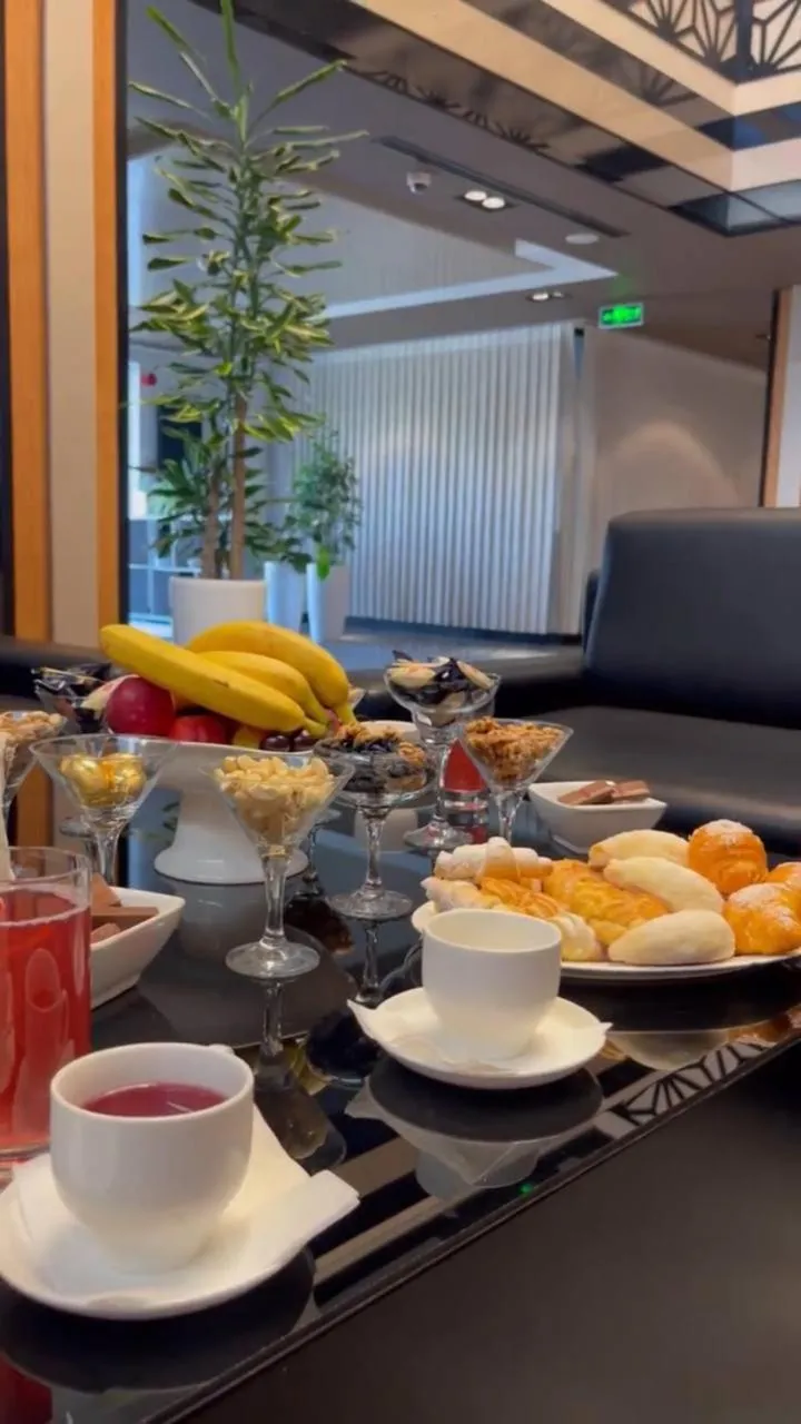 Food and drinks in Hotel Bukhara