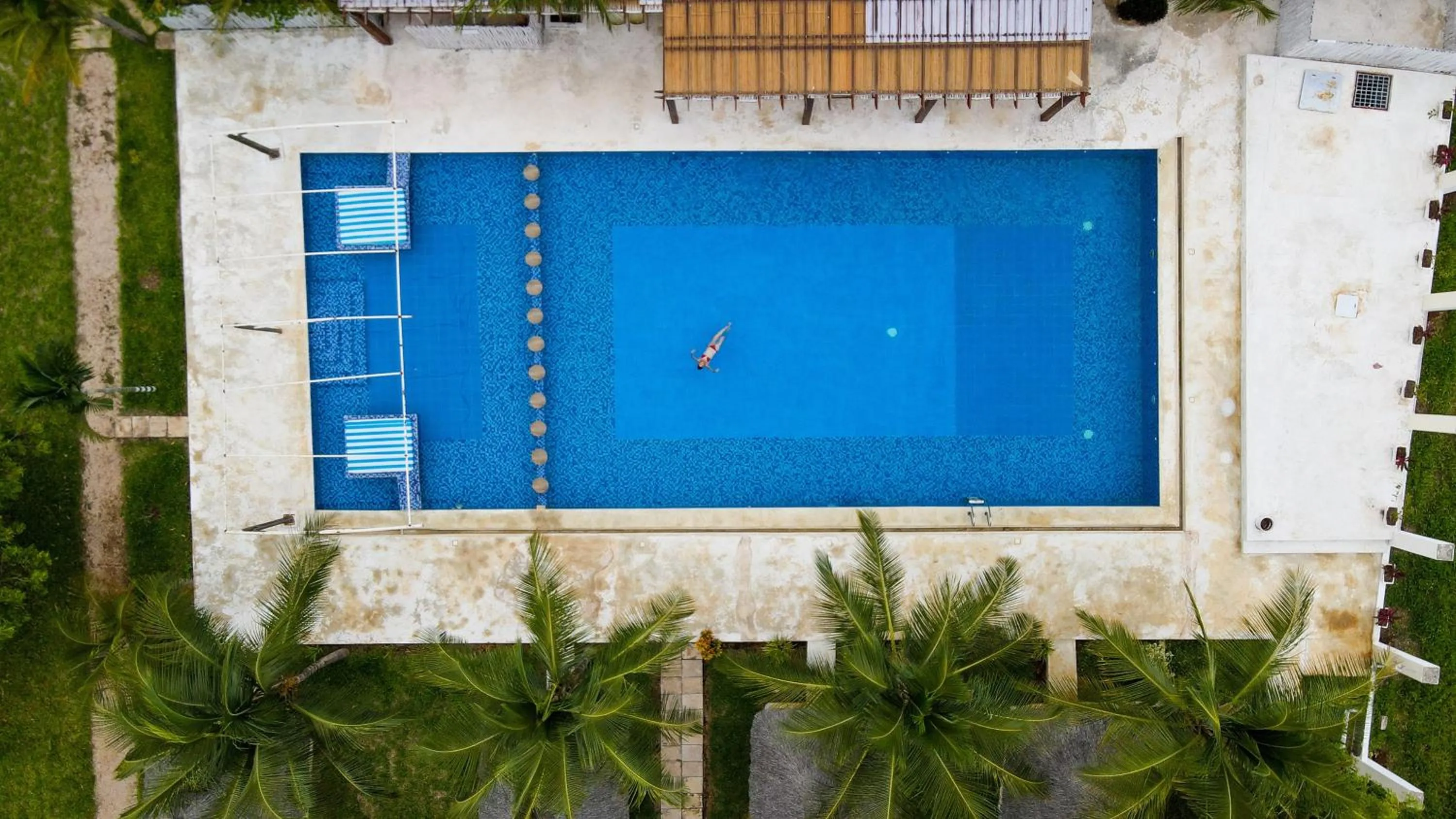 Pool view in Aquamarina Hotel