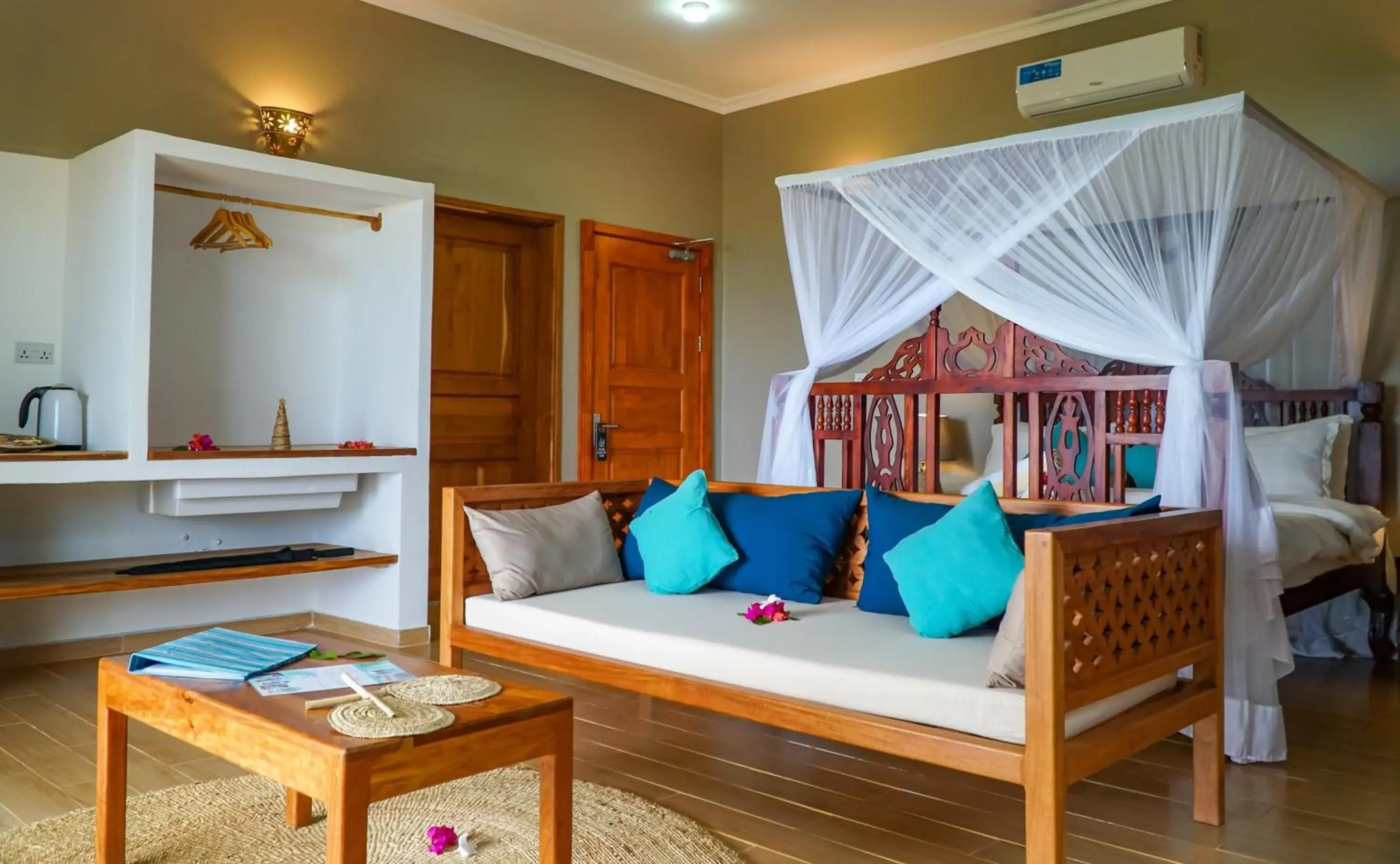 Junior Suite with Sea View in Aquamarina Hotel Junior Suite with Sea View in Aquamarina Hotel