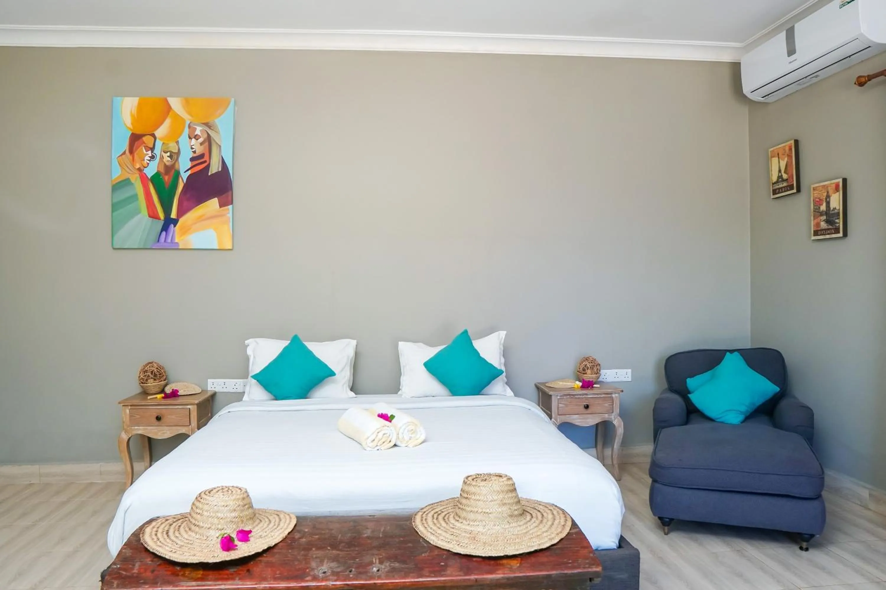 Bedroom, Bed in Aquamarina Hotel