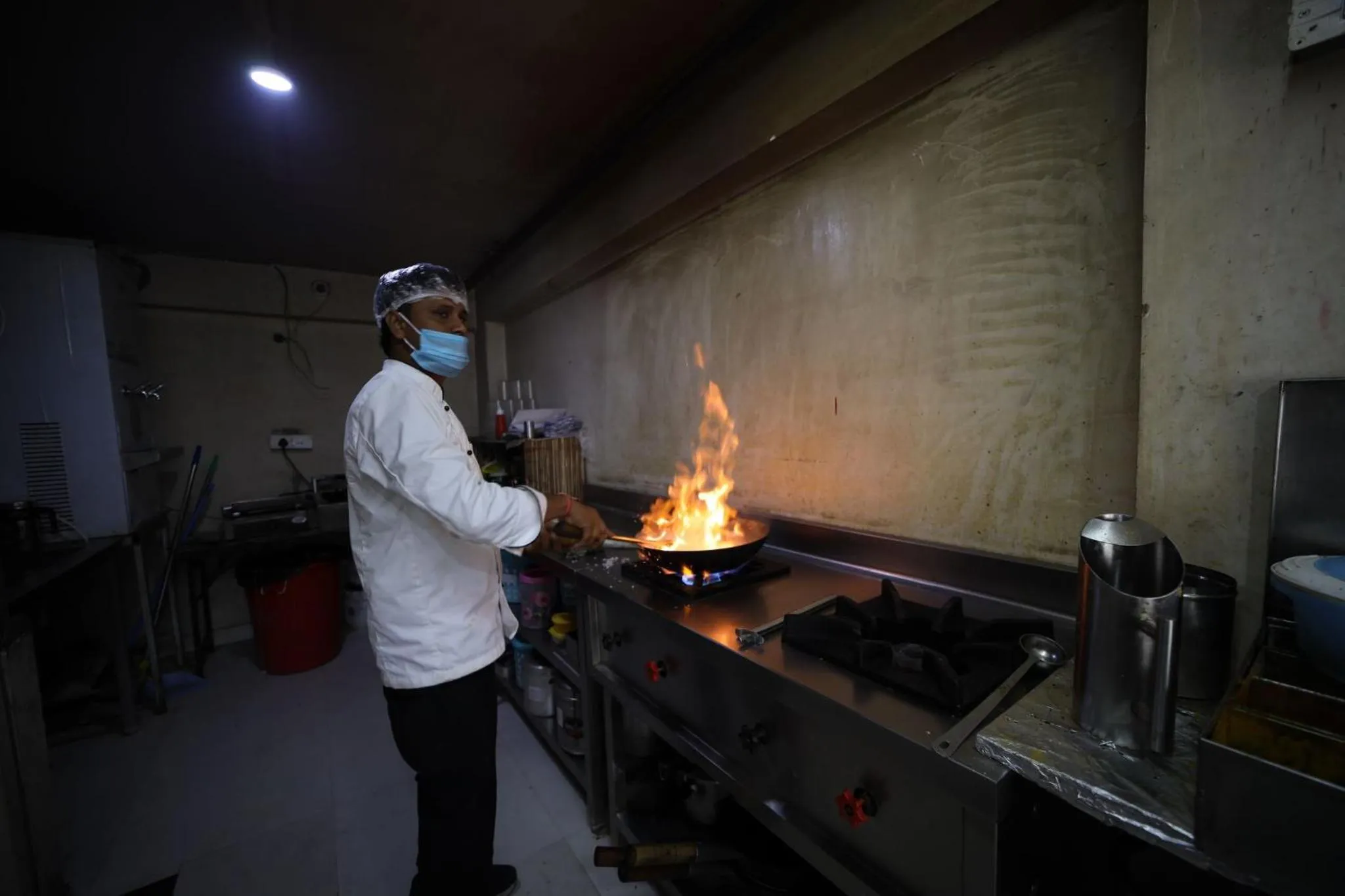 Kitchen or kitchenette in Hotel Neerja Inn