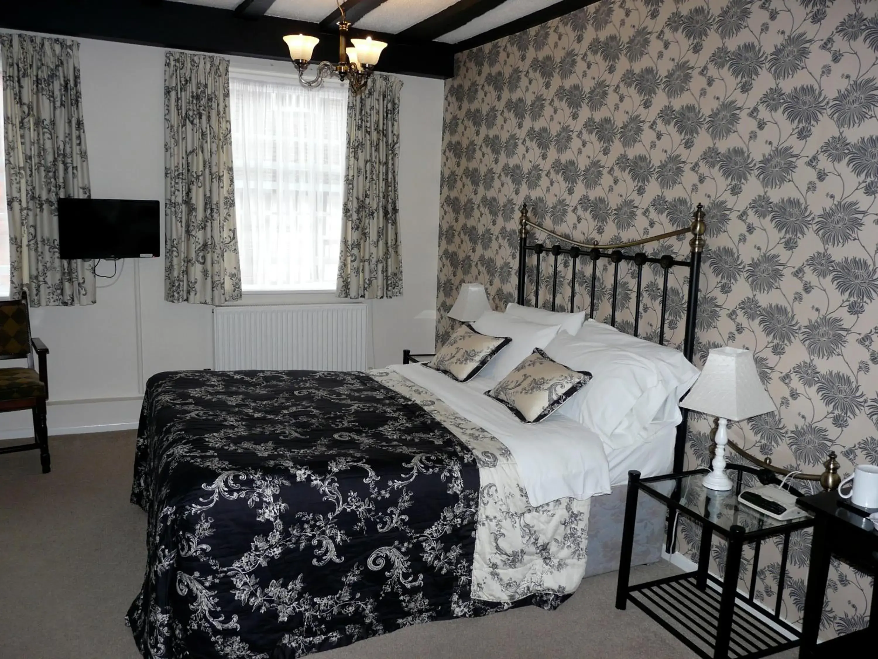 Large Double Room with Shower - single occupancy in The Croft Large Double Room with Shower - single occupancy in The Croft