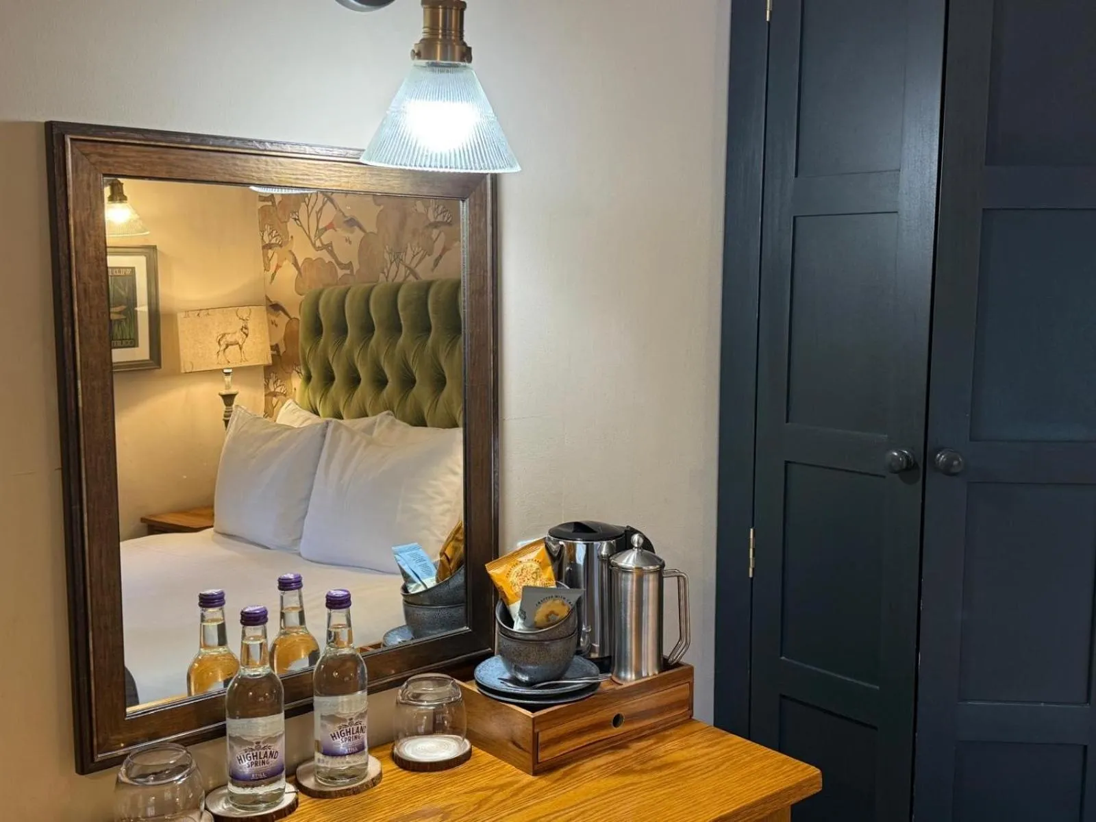 Coffee/tea facilities in The Falkland Arms