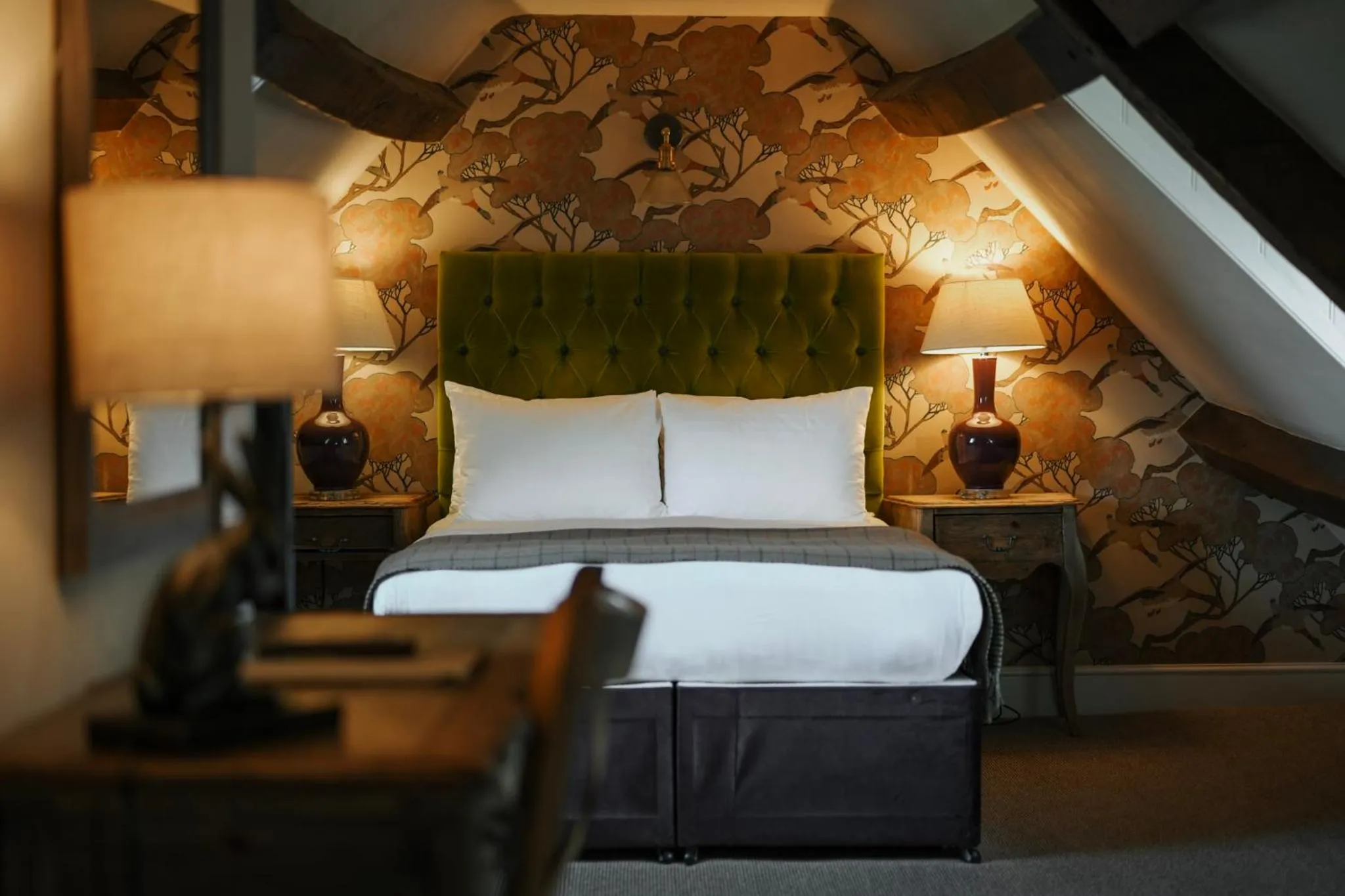 Bedroom, Bed in The Falkland Arms