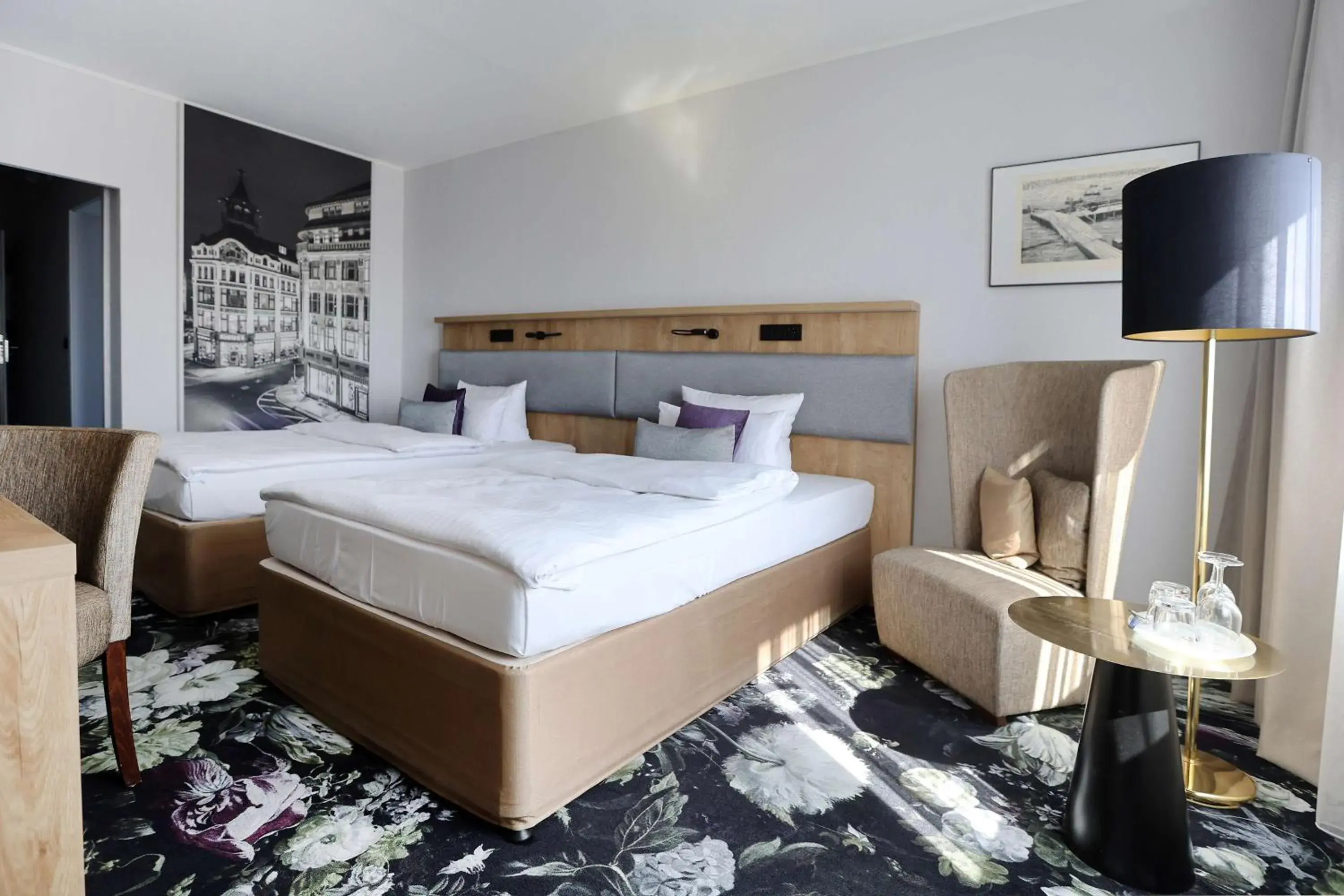 Comfort Twin Room with Balcony in Best Western Hotel Windorf Comfort Twin Room with Balcony in Best Western Hotel Windorf