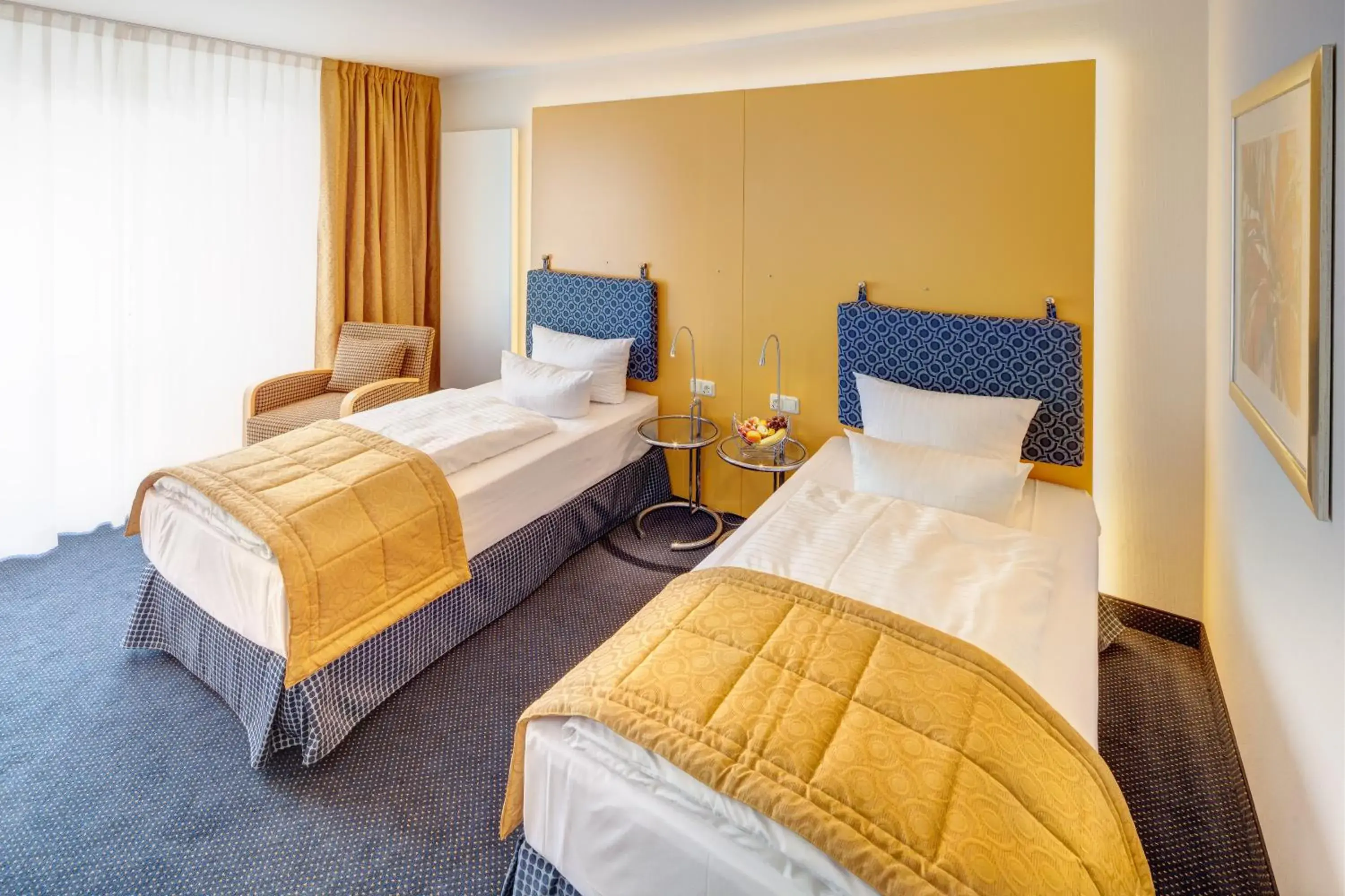 Classic Twin Room in Alexander am Zoo Classic Twin Room in Alexander am Zoo