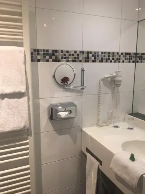 Classic Double Room - Disability Access in Alexander am Zoo Classic Double Room - Disability Access in Alexander am Zoo