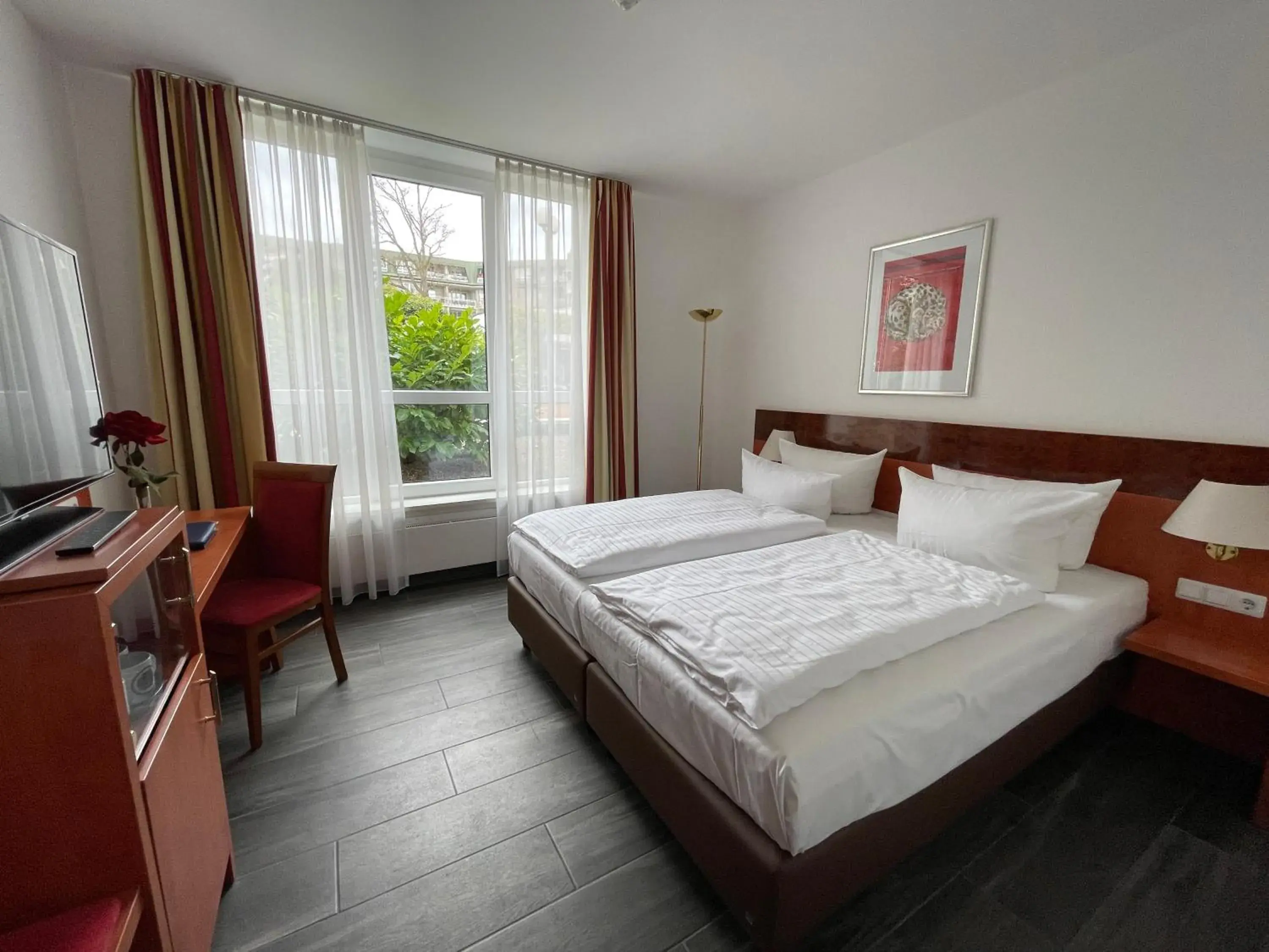 Classic Double Room - Disability Access in Alexander am Zoo Classic Double Room - Disability Access in Alexander am Zoo