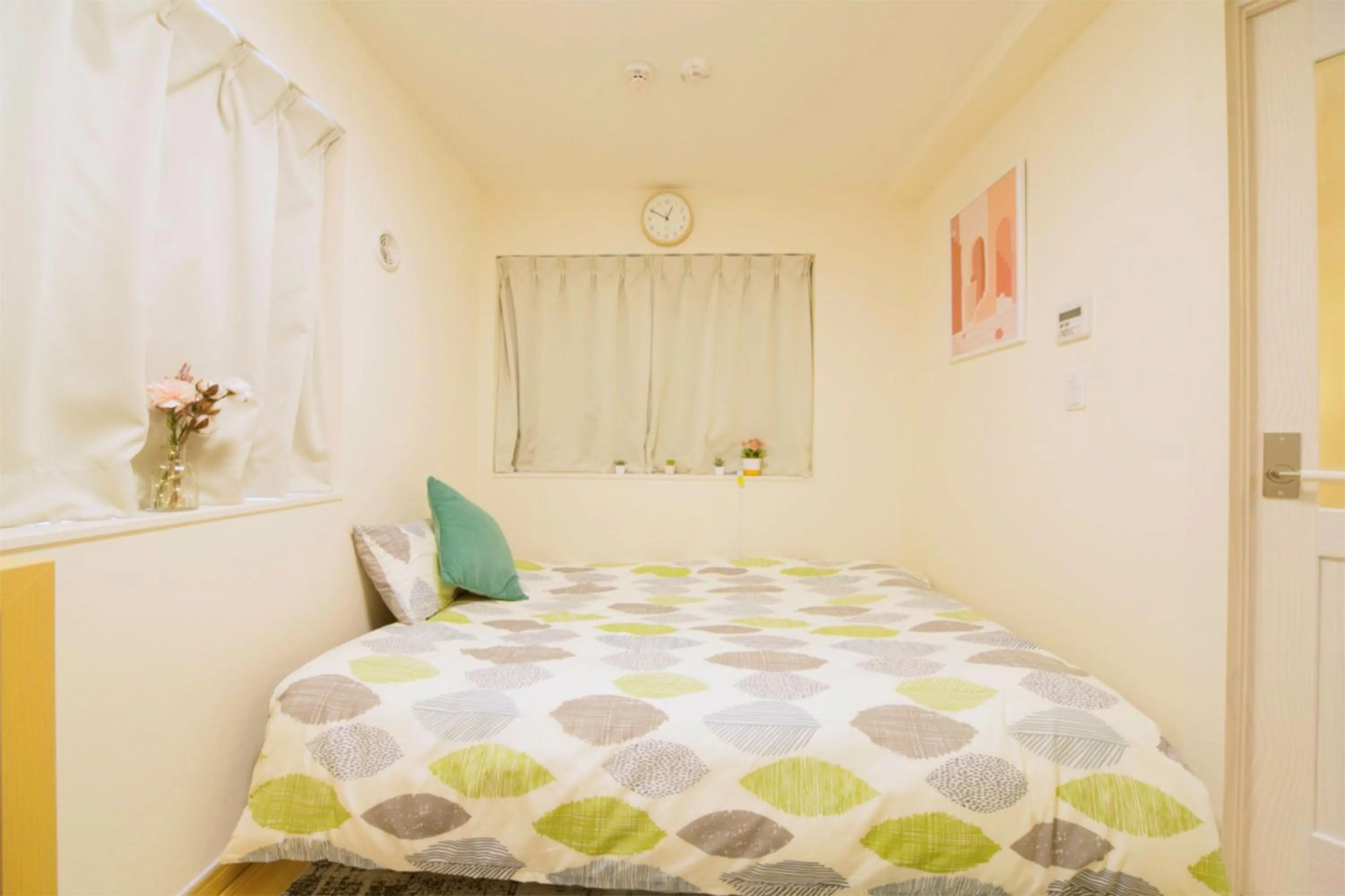 Bed in nestay villa tokyo otsuka