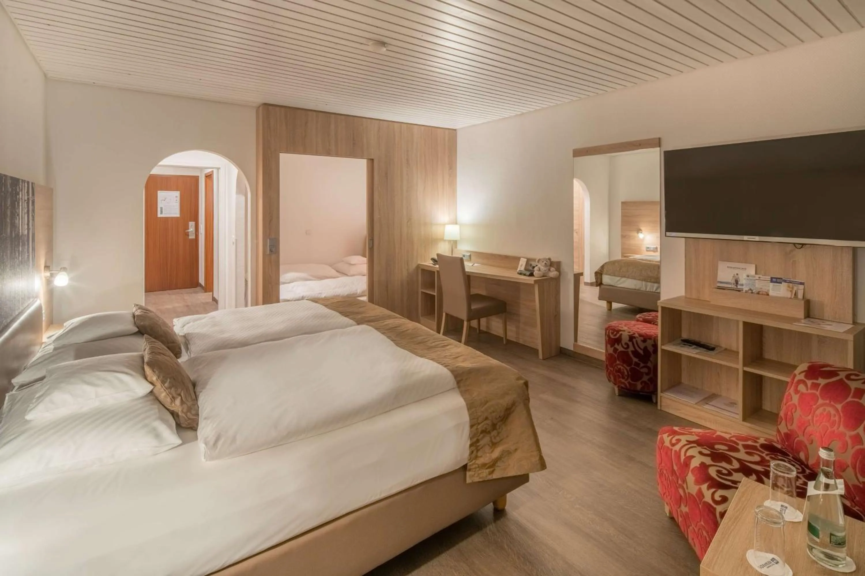 Bedroom, Bed in Best Western Plus Schwarzwald Residenz