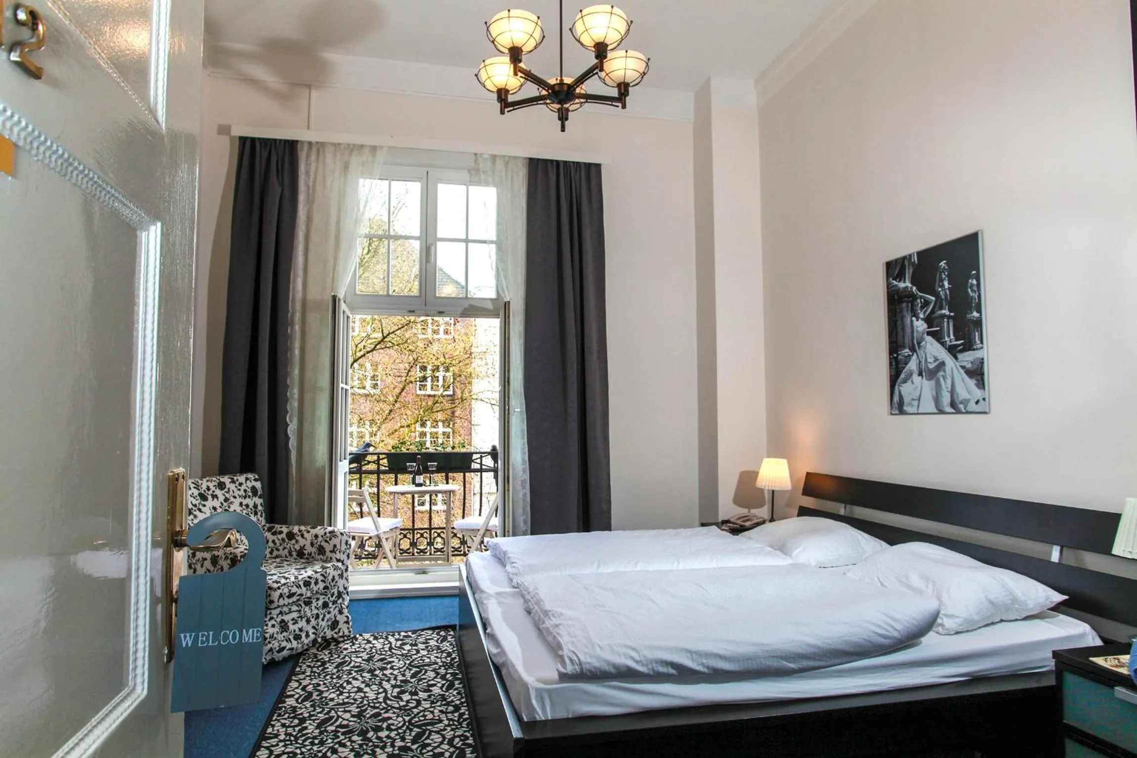 Bed in Hotel Fresena im Dammtorpalais