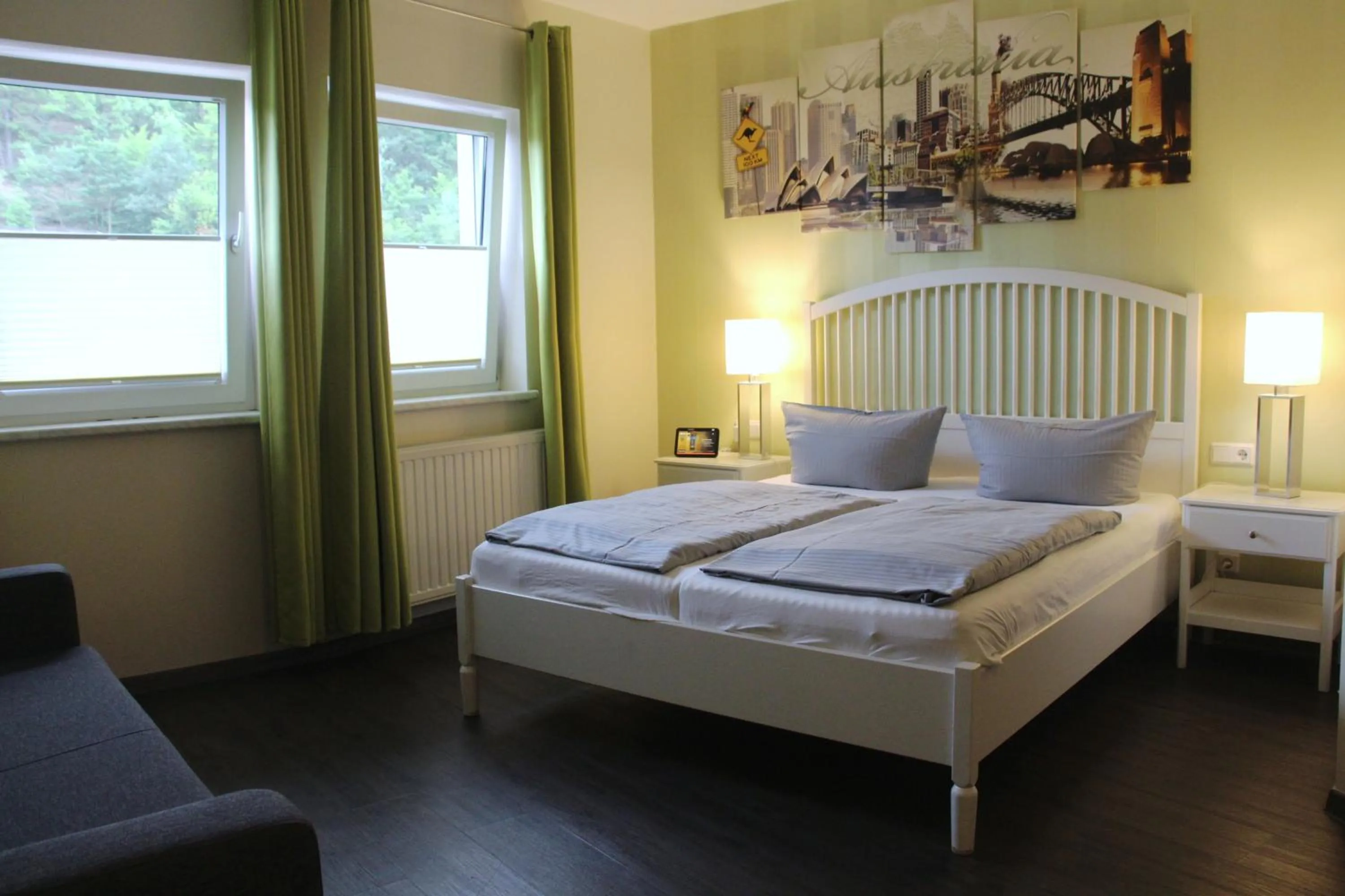 Bed in REGIOHOTEL Schanzenhaus Wernigerode - #Wellnessbereich #NaturAuszeitHarz #RuhigAmWald #FreeParking