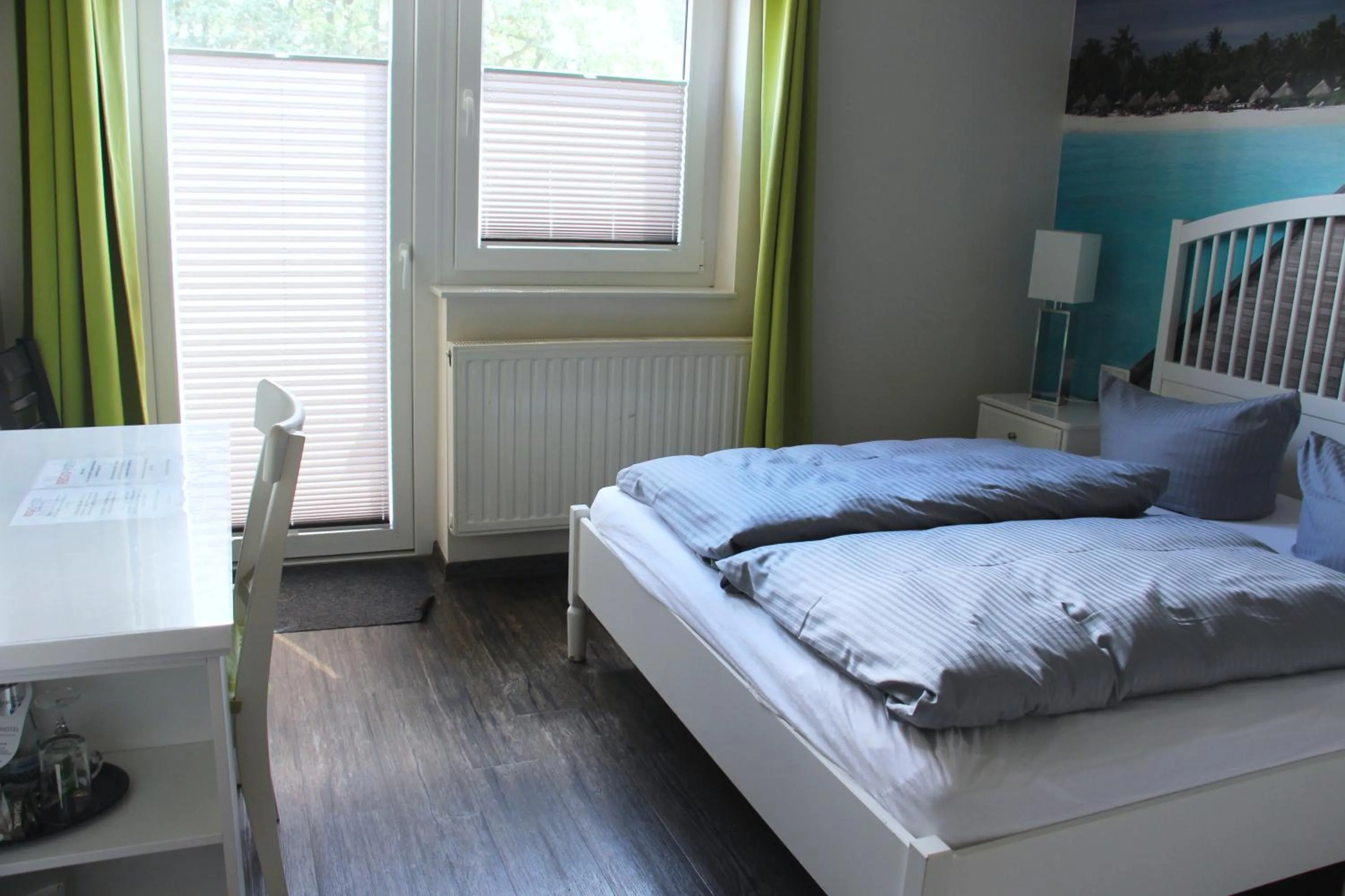 Photo of the whole room, Bed in REGIOHOTEL Schanzenhaus Wernigerode - #Wellnessbereich #NaturAuszeitHarz #RuhigAmWald #FreeParking