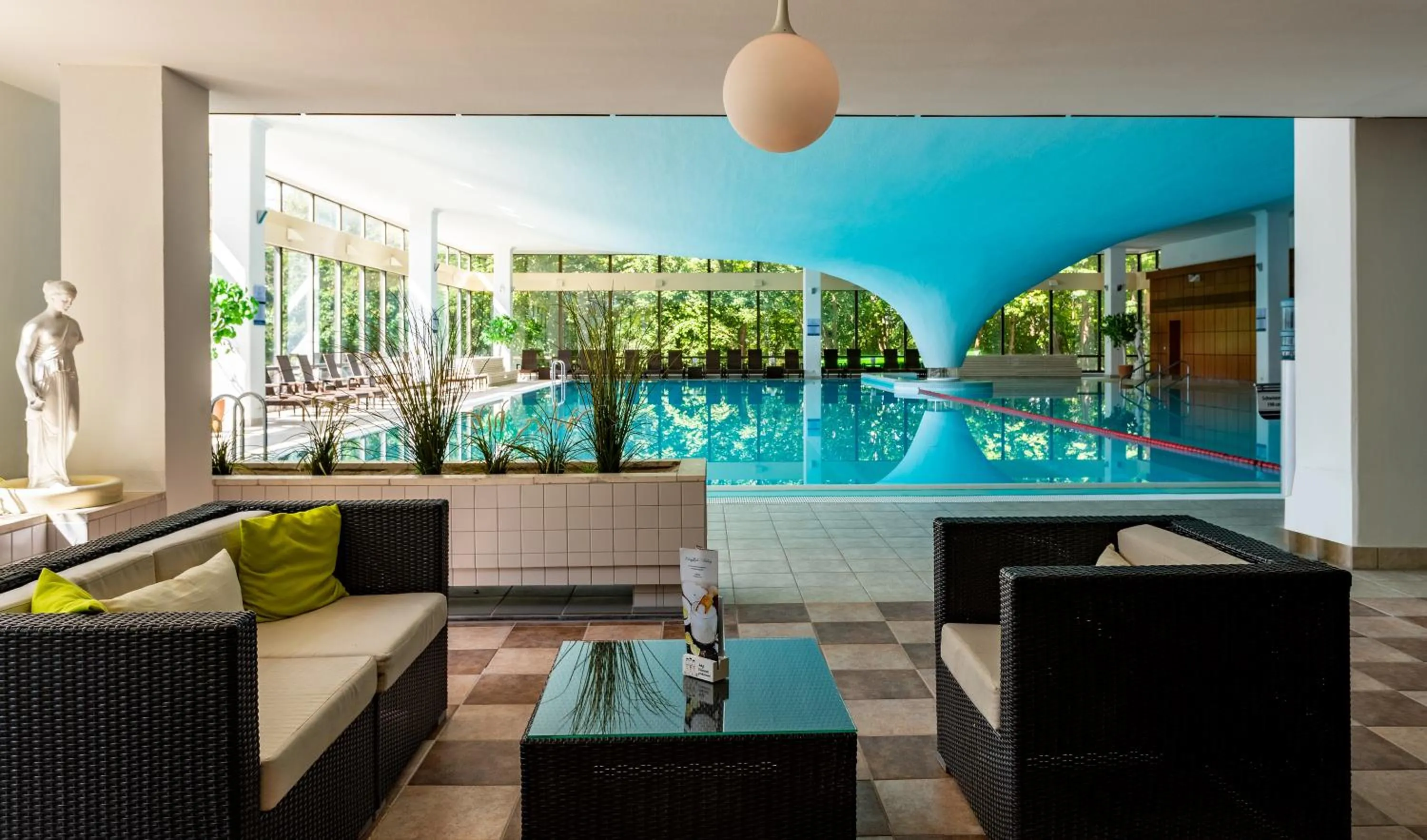 Swimming pool in Cliff Hotel Rügen