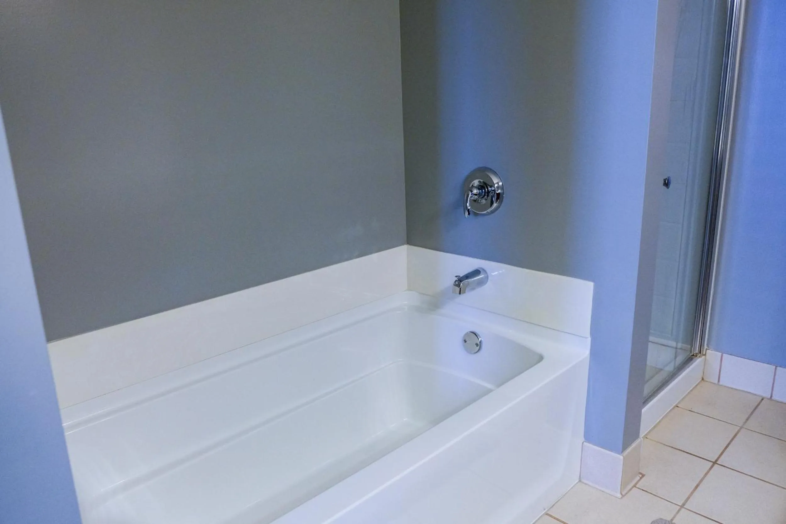 Georgia Street 4 Bedroom Condo Downtown!!