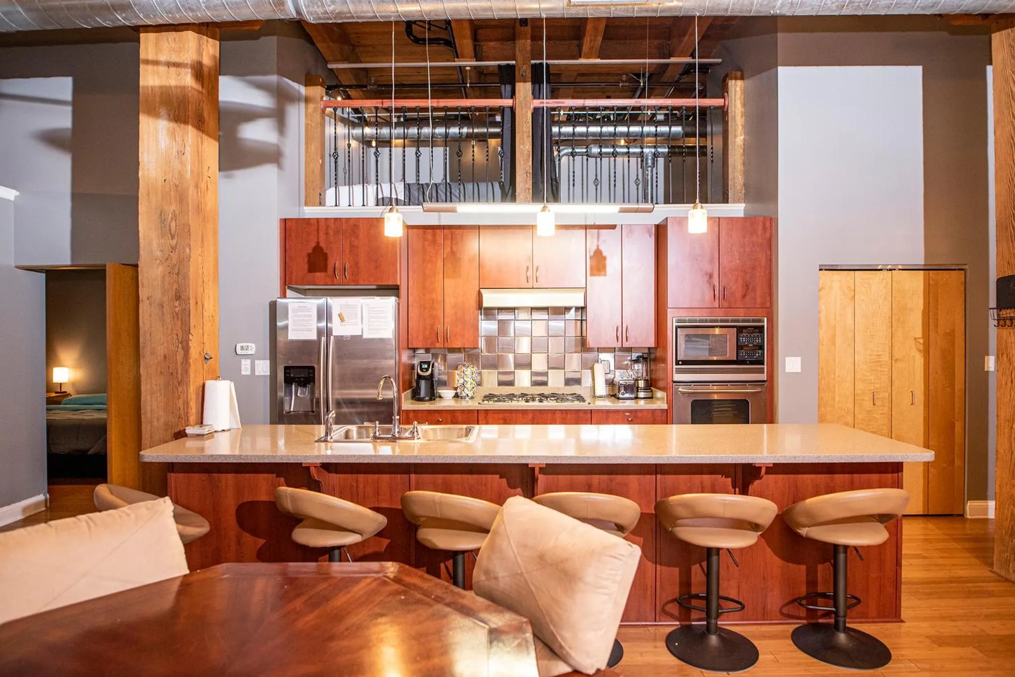 Georgia Street 4 Bedroom Condo Downtown!!