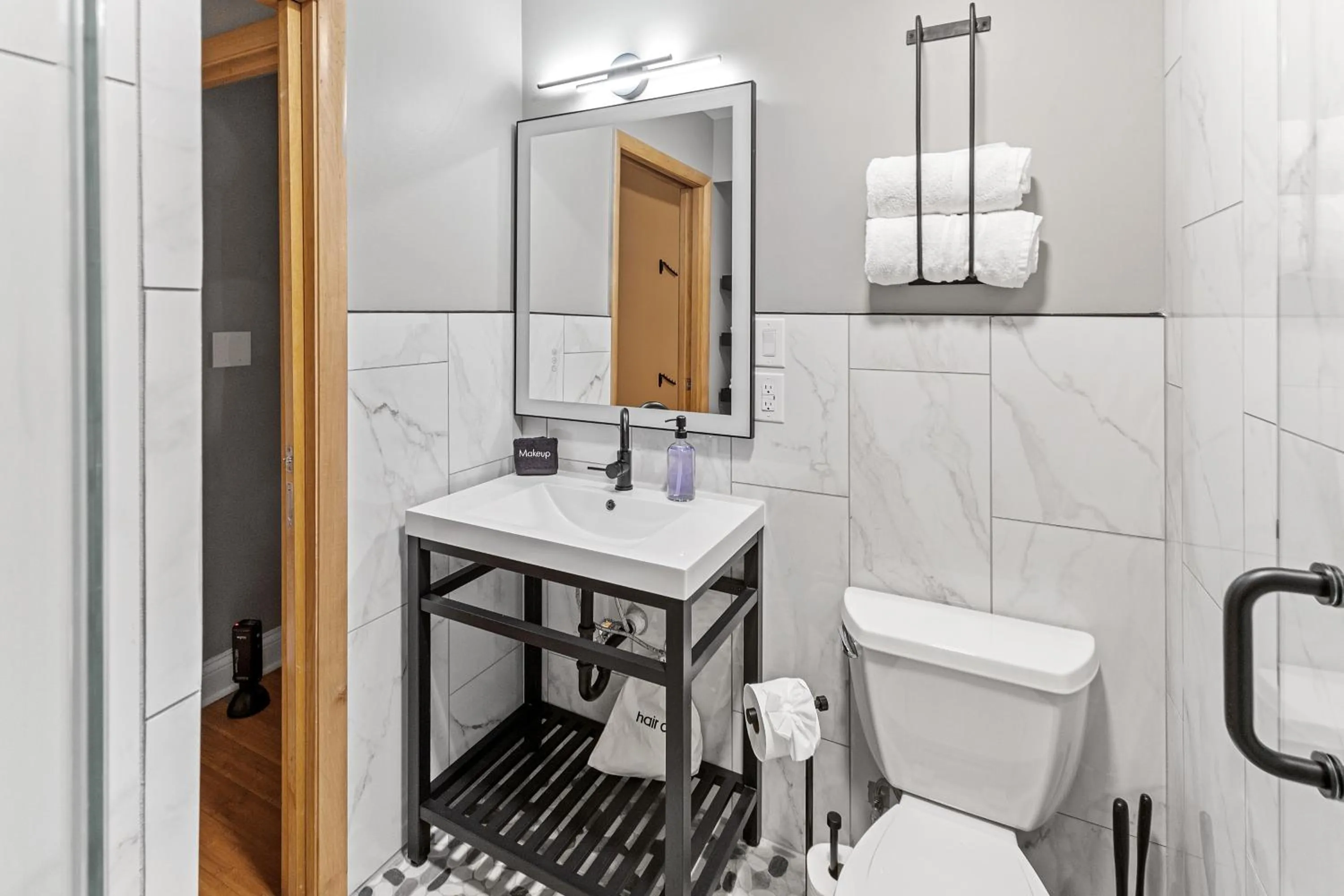 Georgia Street 4 Bedroom Condo Downtown!!