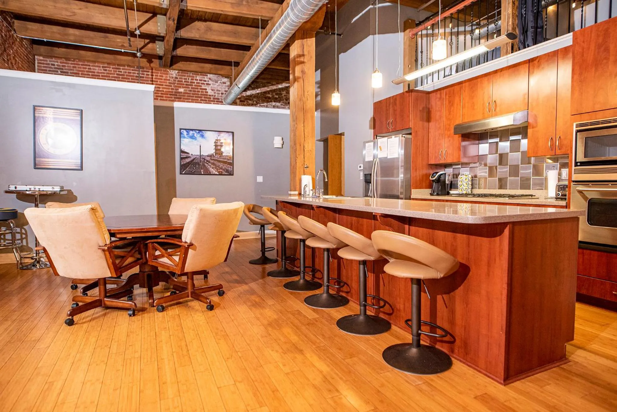 Georgia Street 4 Bedroom Condo Downtown!!