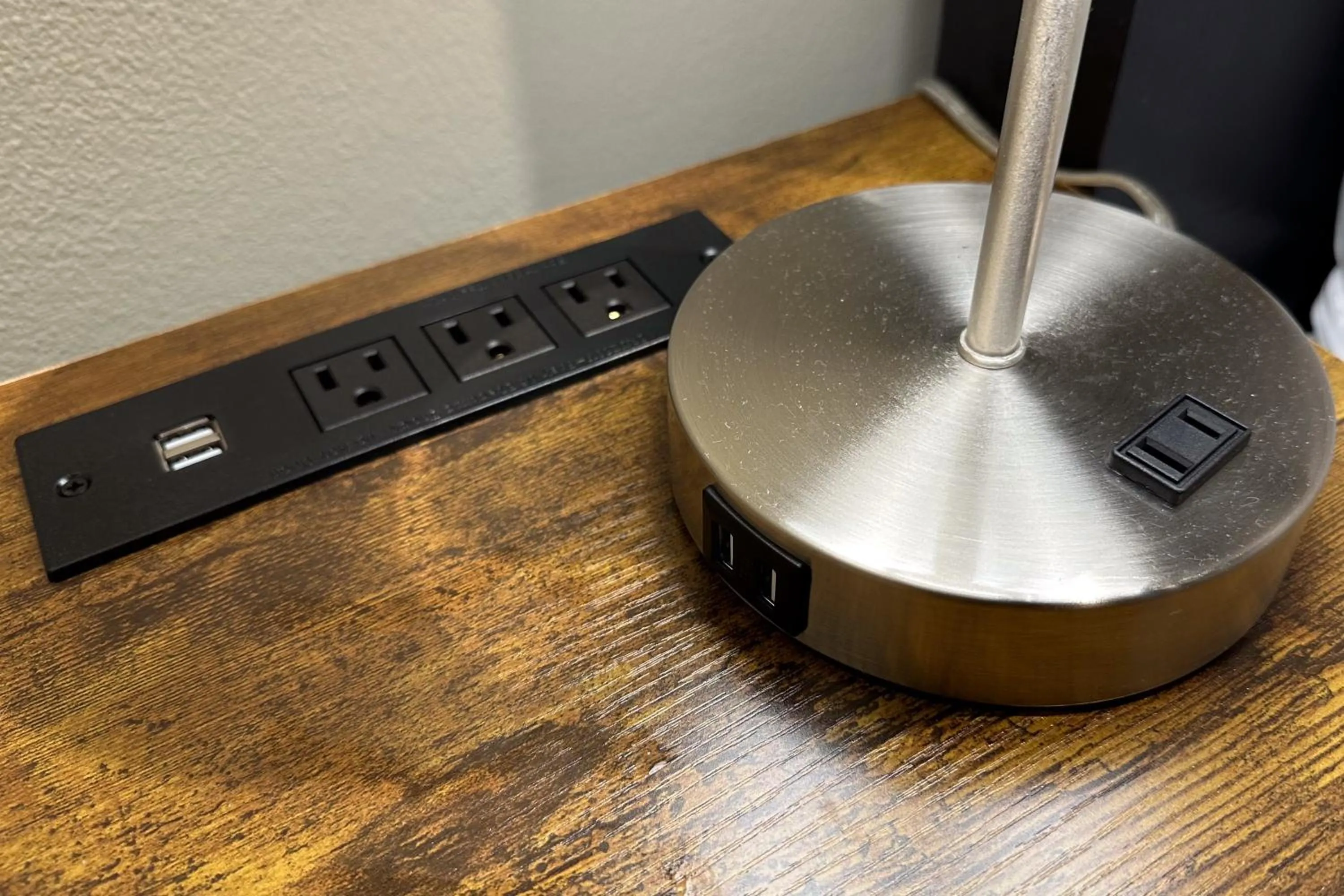 Georgia Street 4 Bedroom Condo Downtown!!