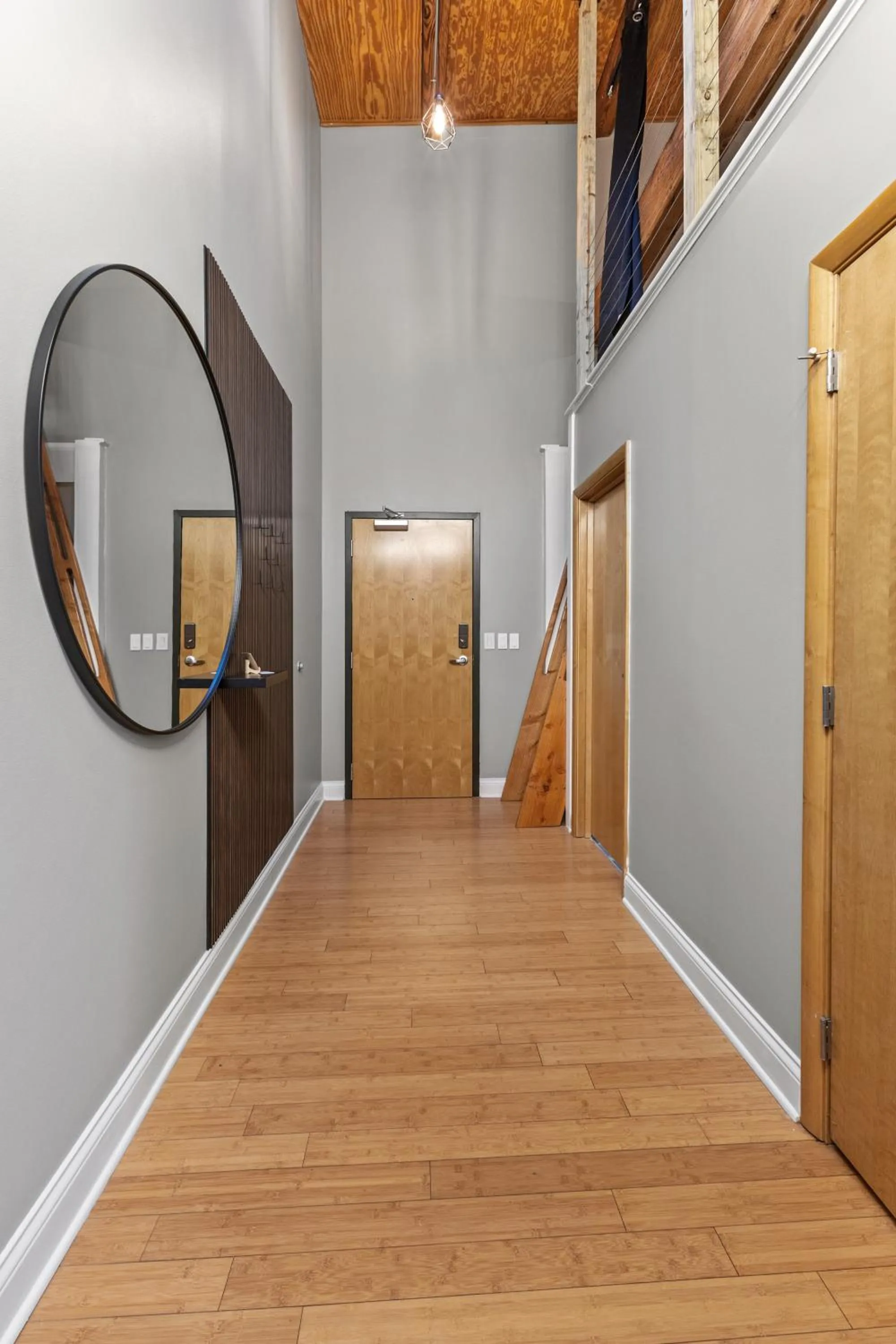 Georgia Street 4 Bedroom Condo Downtown!!