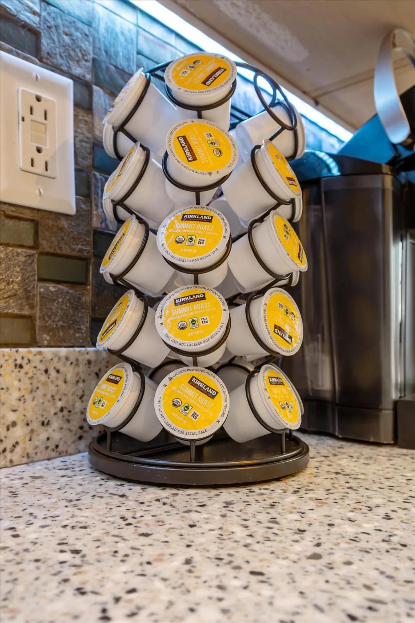 Georgia Street 4 Bedroom Condo Downtown!!