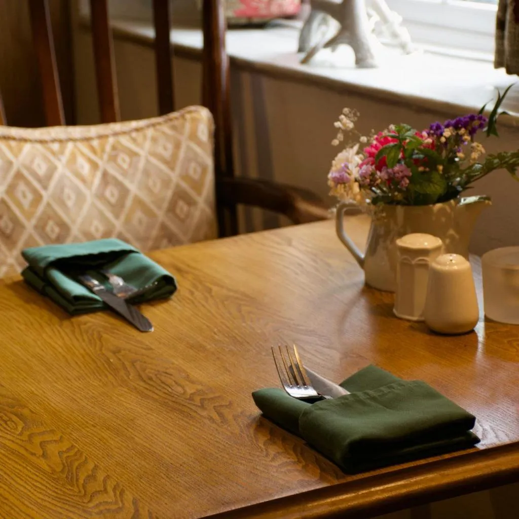 Restaurant/places to eat in The Plough Inn