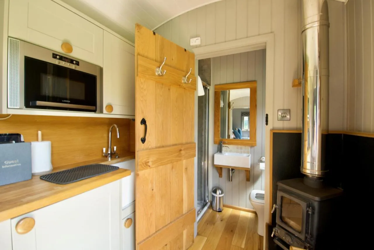 Bedroom in The Plough Inn