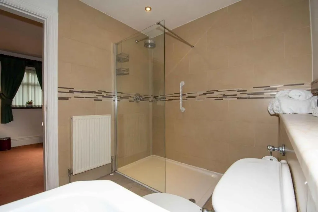 Bathroom in The Plough Inn