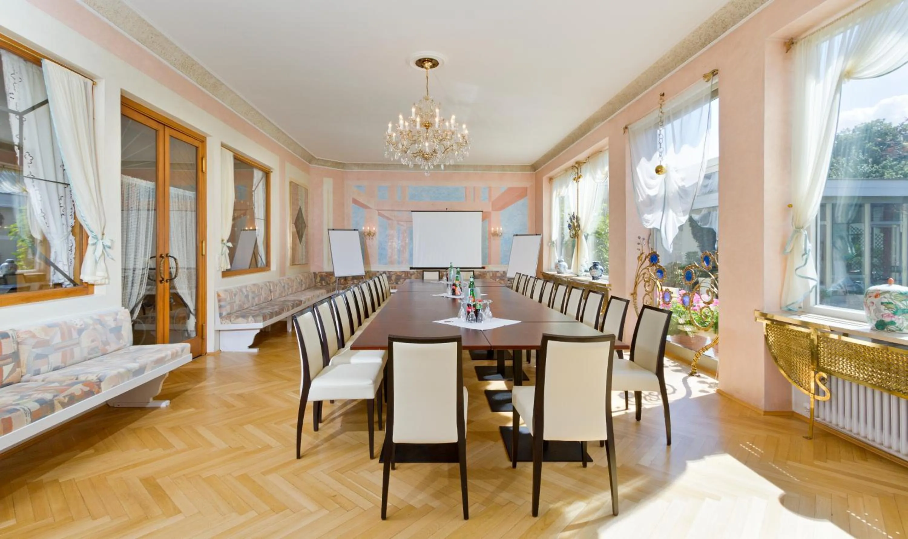 Business facilities in Wittelsbacher Hof Swiss Quality Hotel