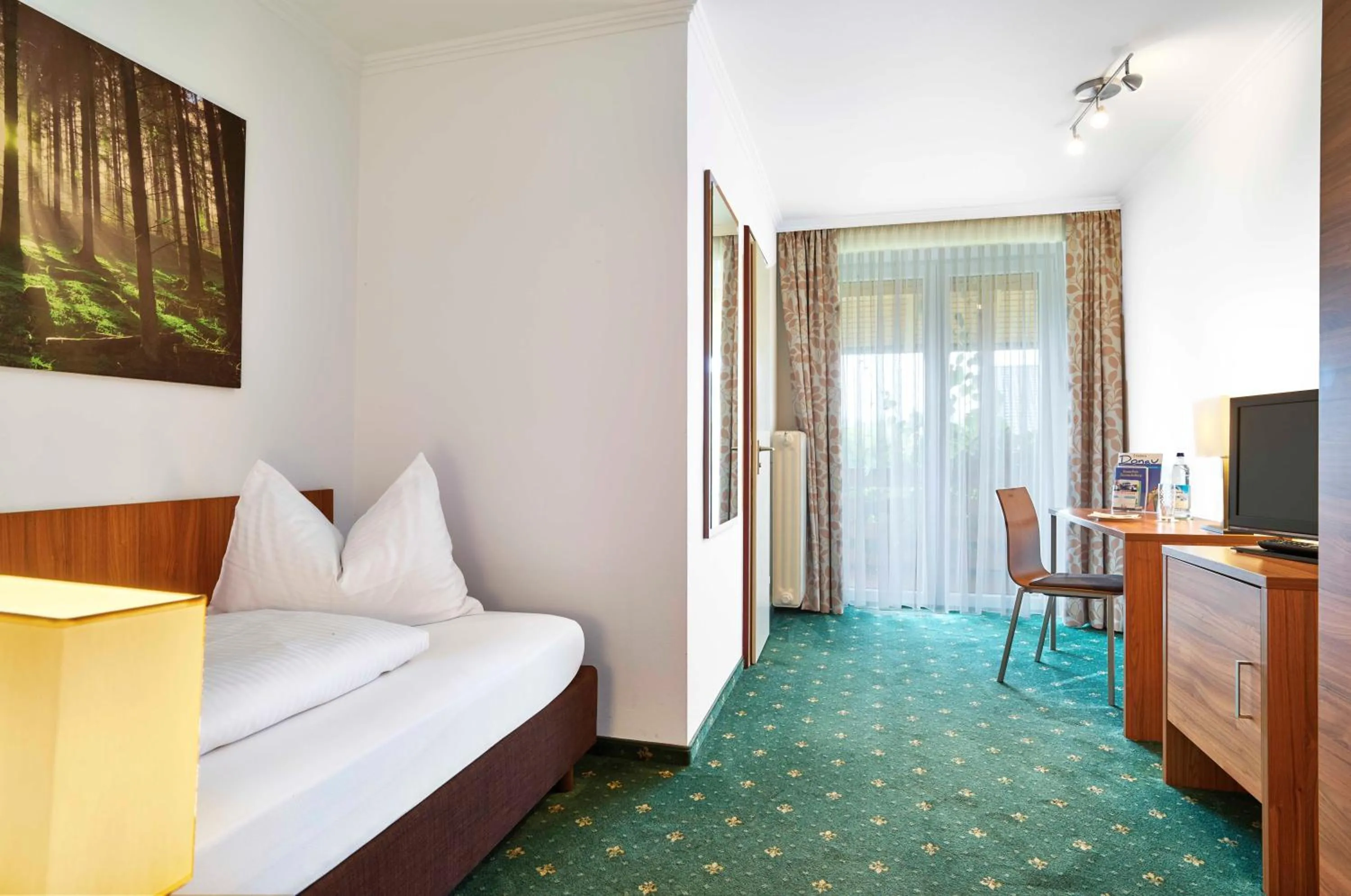 Photo of the whole room, Bed in Hotel Lindenhof