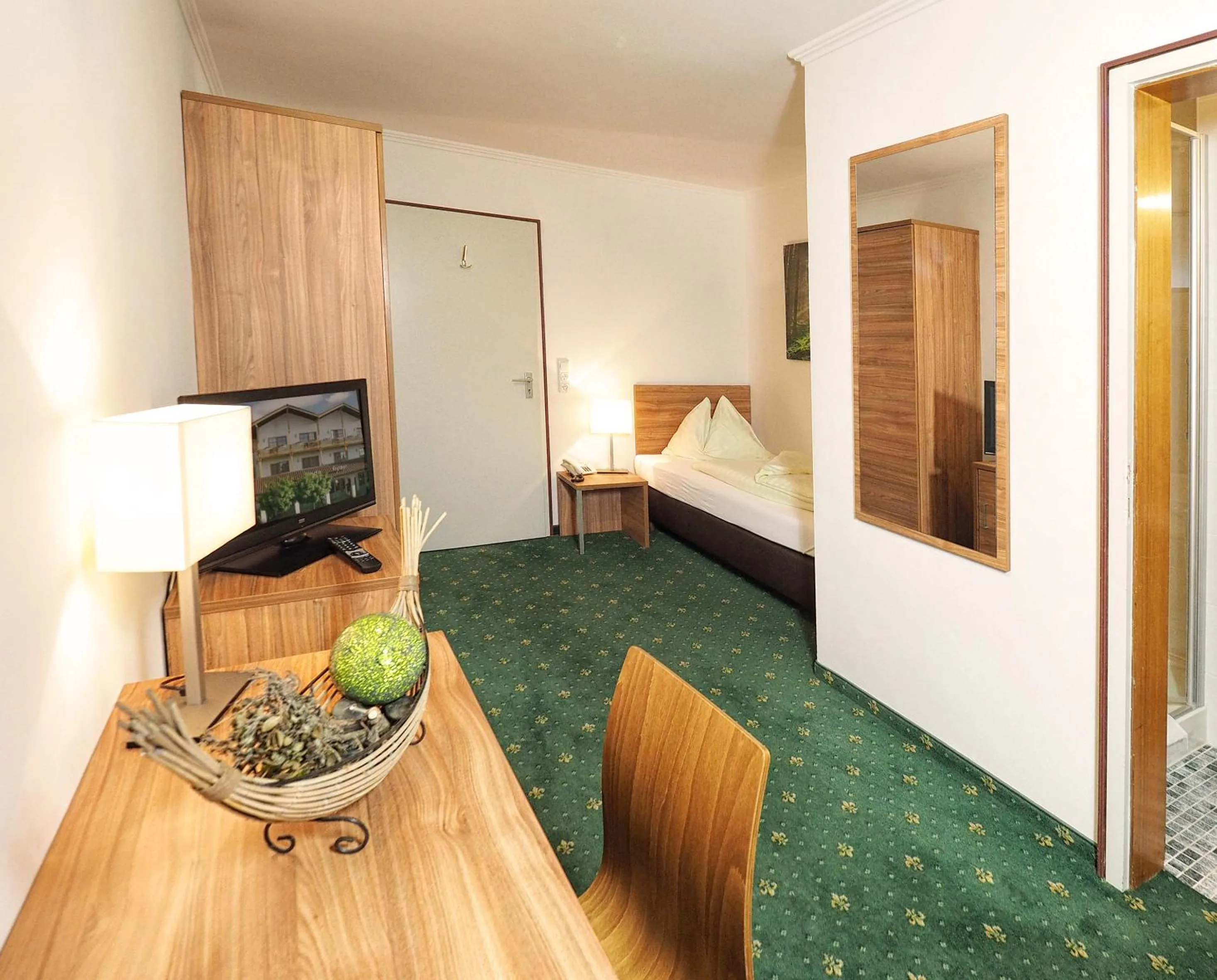 Bedroom, Bed in Hotel Lindenhof