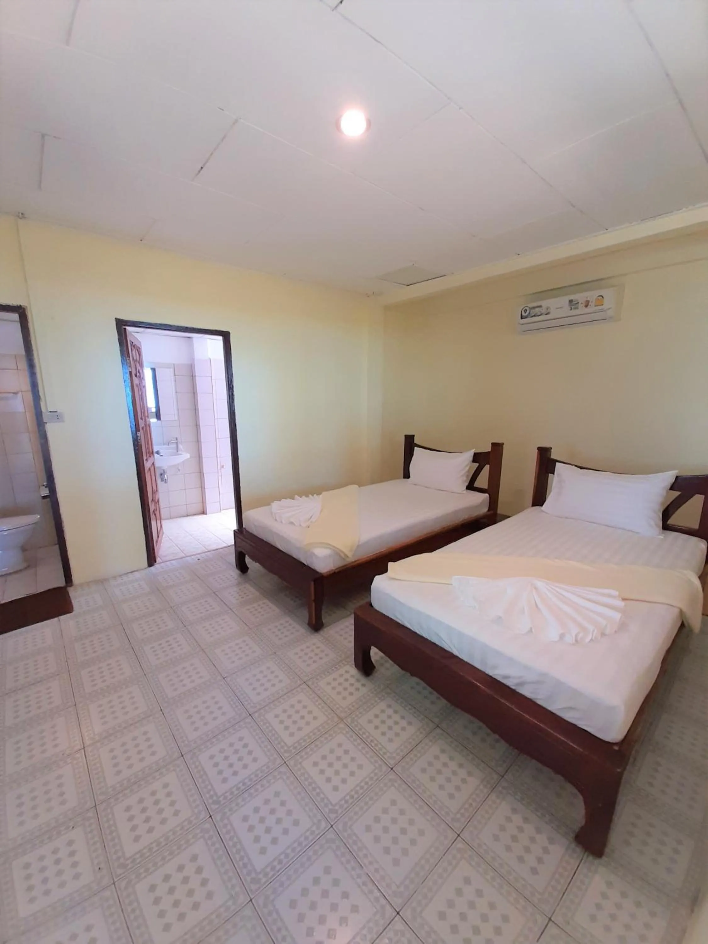 Bed in Cameron Island Resort