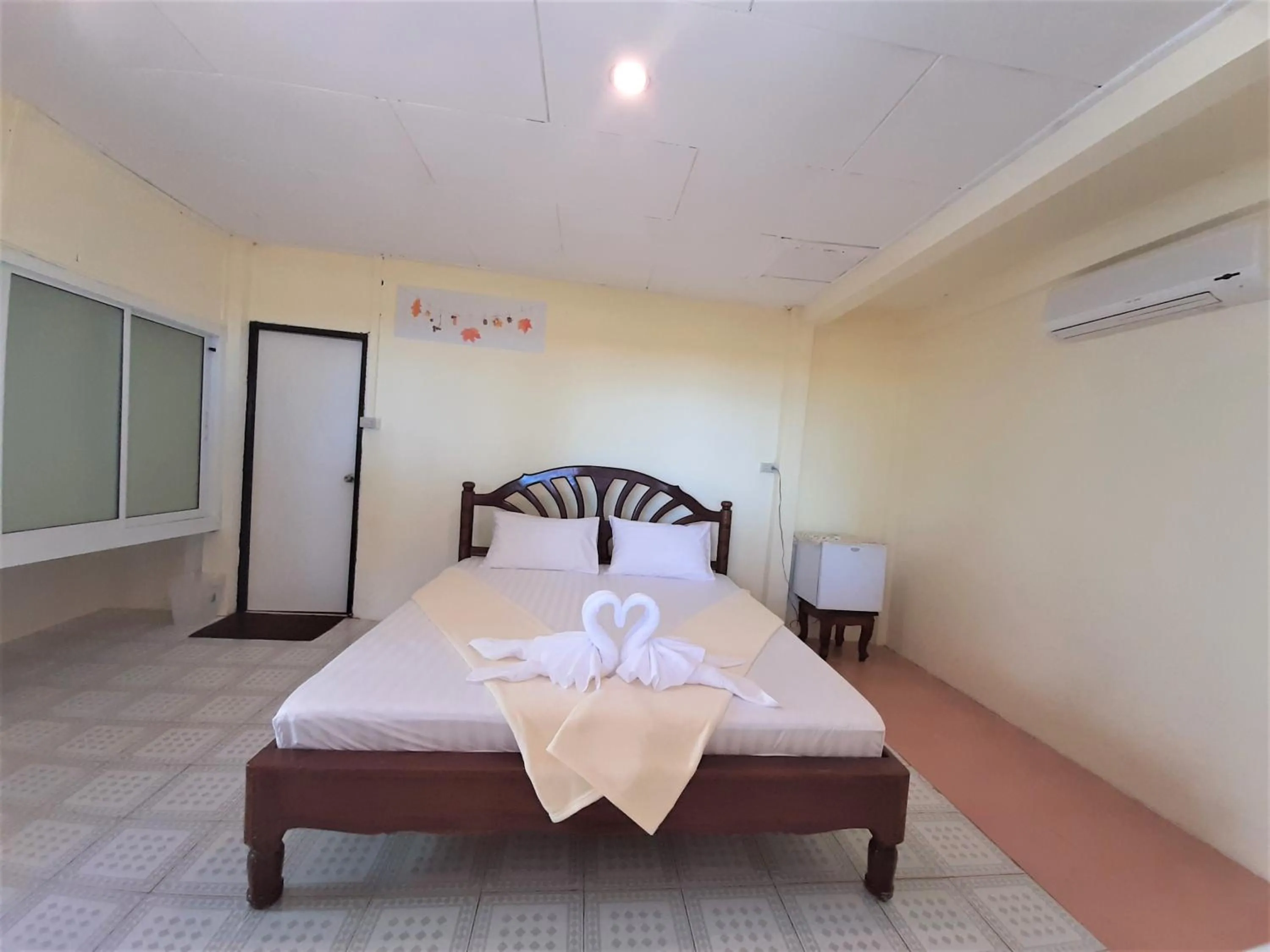 Bed in Cameron Island Resort