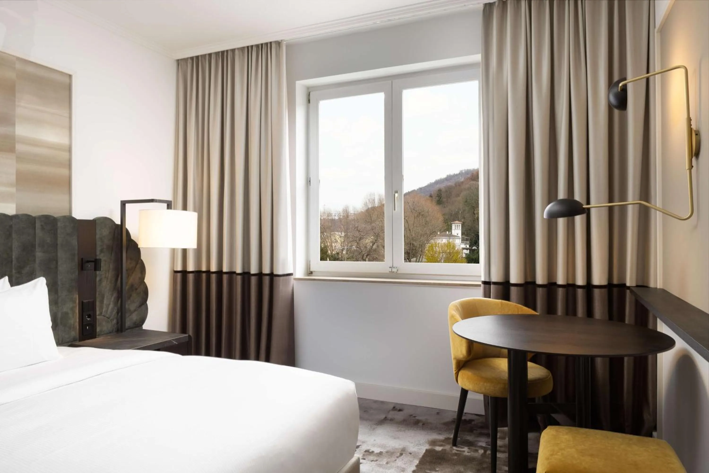 Bed in Crowne Plaza Heidelberg City Centre