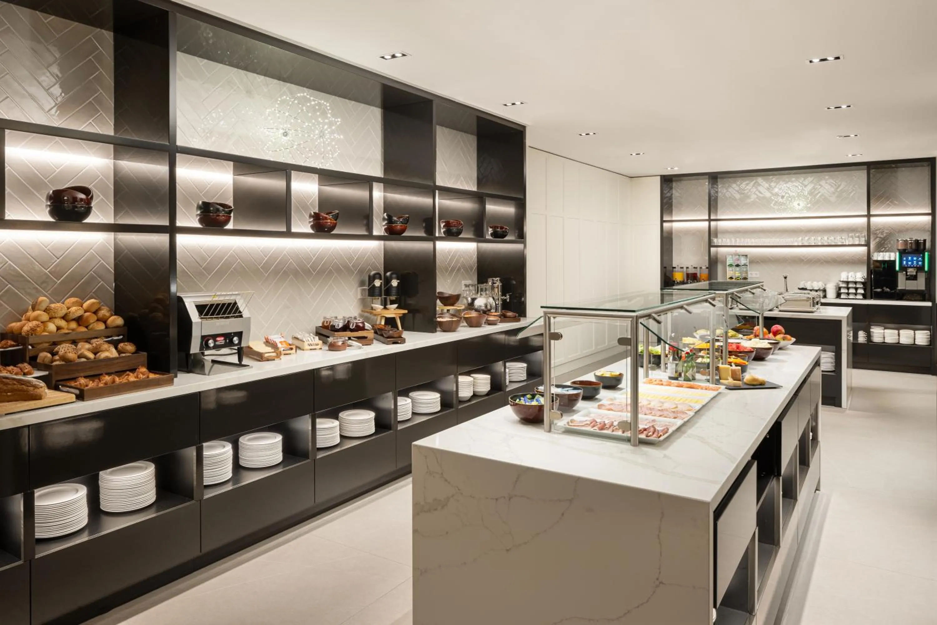 Restaurant/places to eat in Hilton Heidelberg