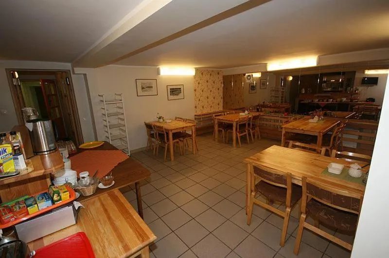 Restaurant/places to eat in Hotell Sõnajala