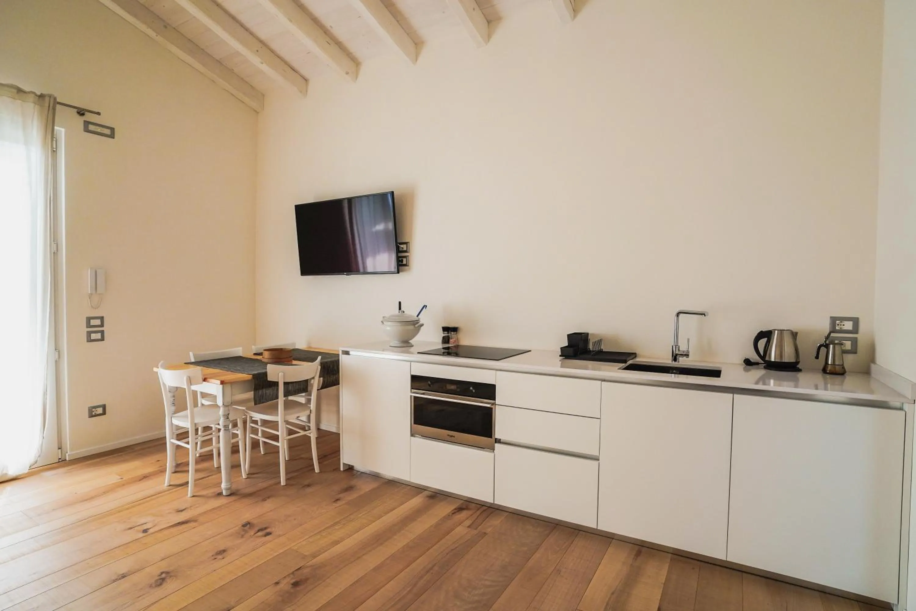 TV and multimedia in Casa Olivi Apartments