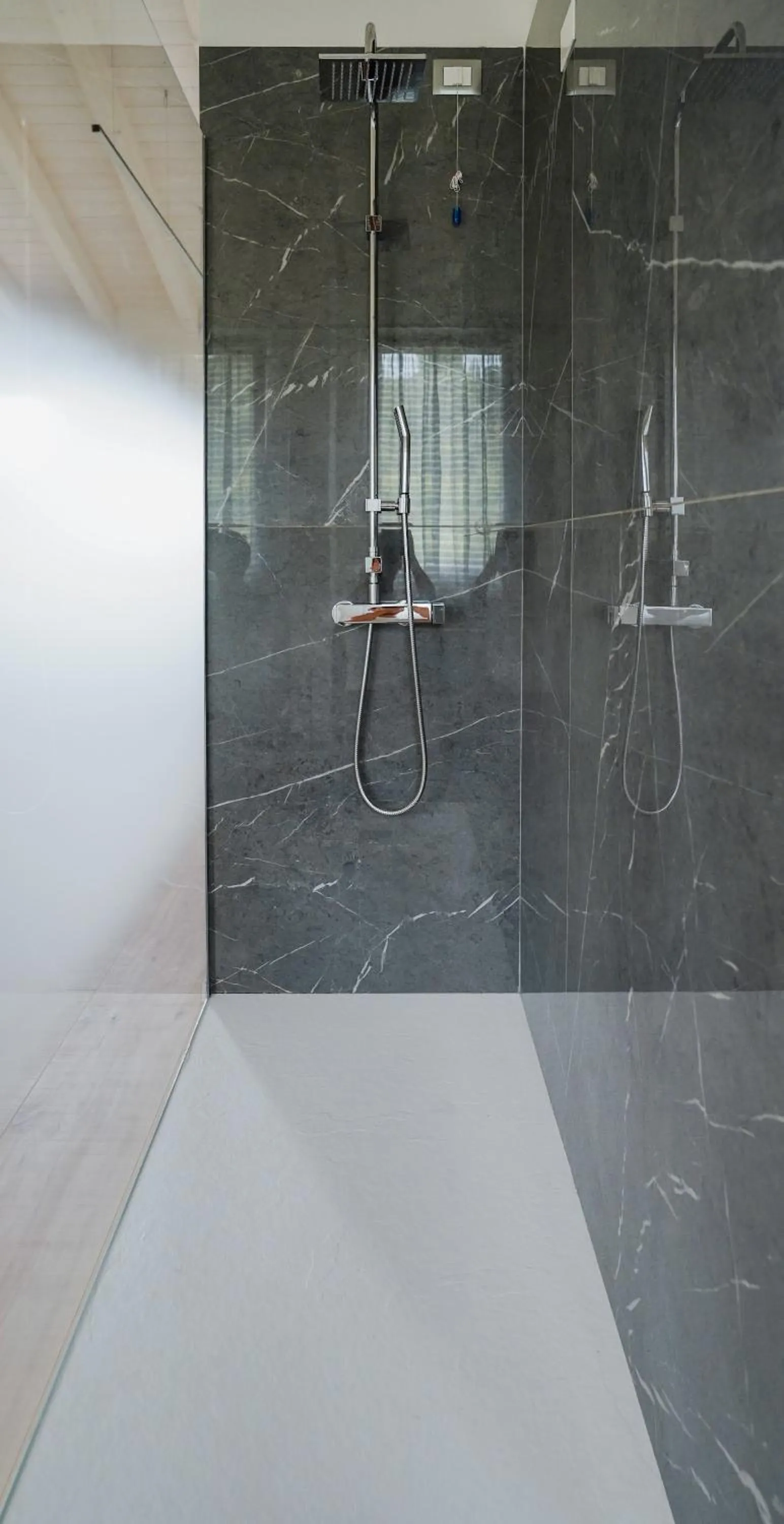 Shower in Casa Olivi Apartments