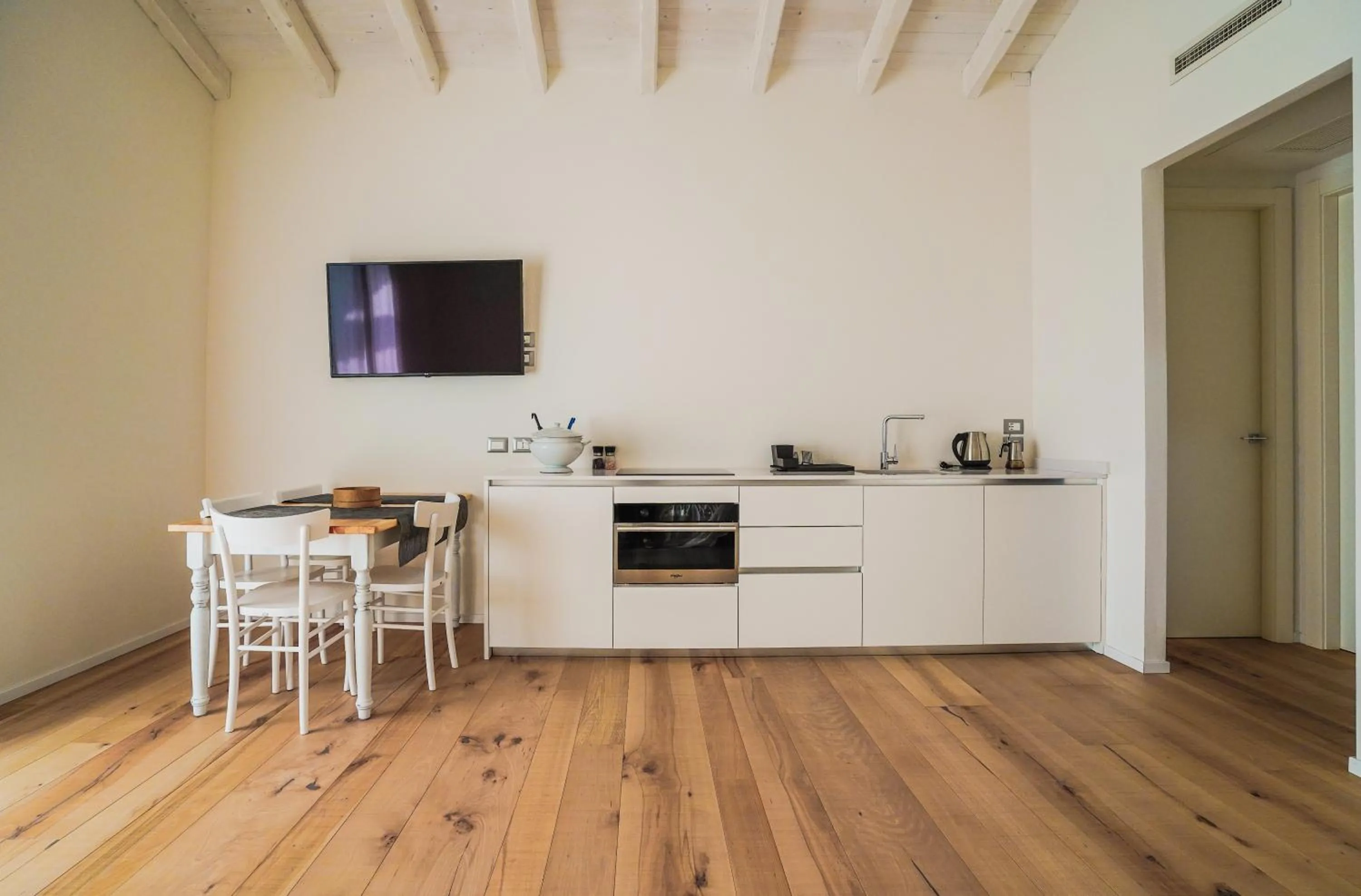 TV and multimedia in Casa Olivi Apartments