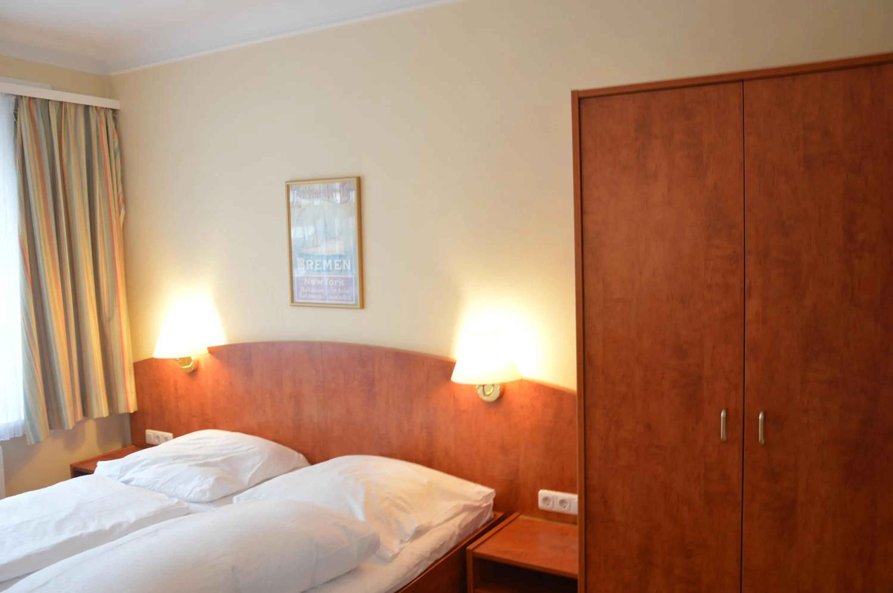 Bed in Hotel Wikinger Hof