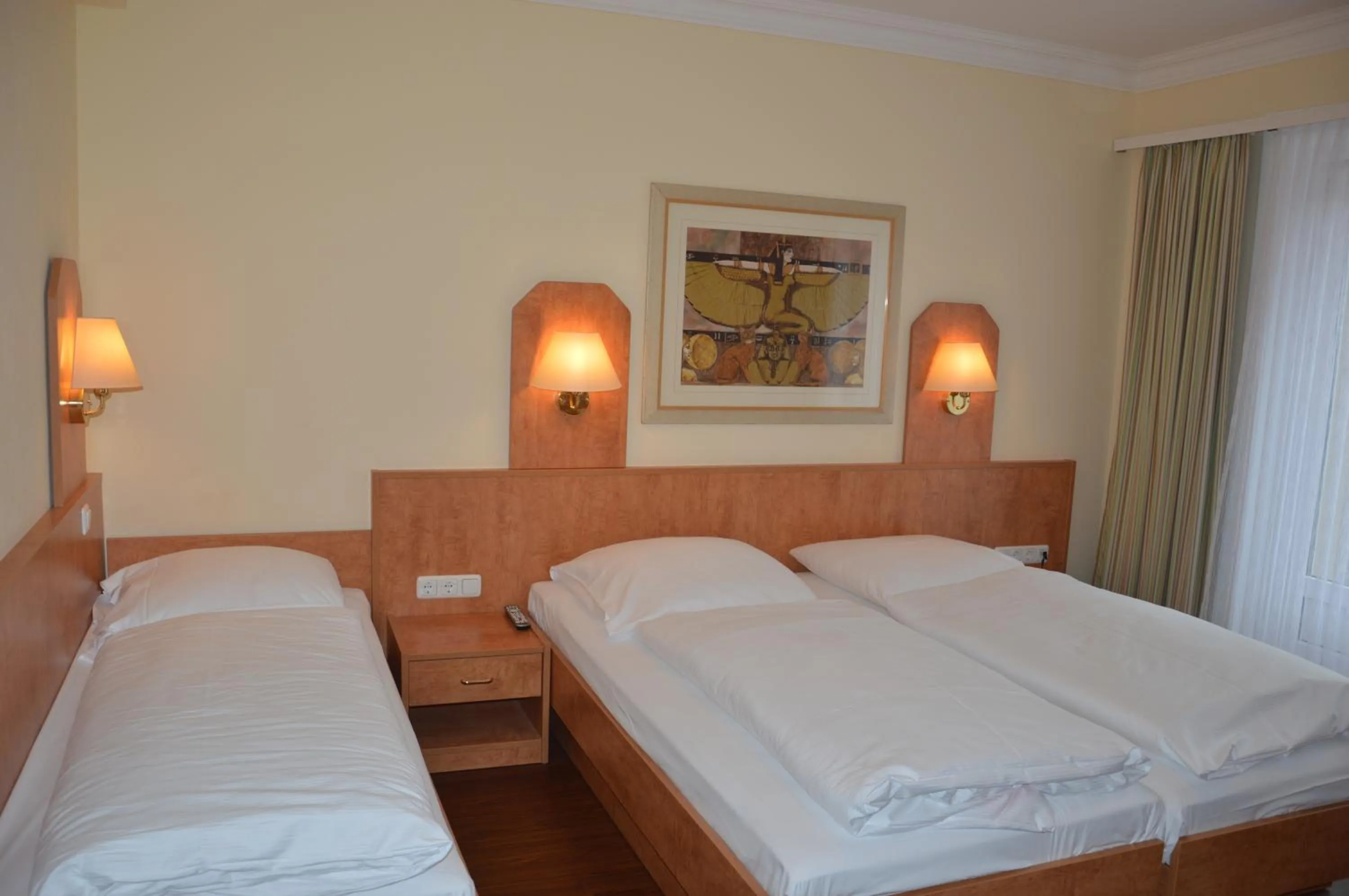 Bed in Hotel Wikinger Hof