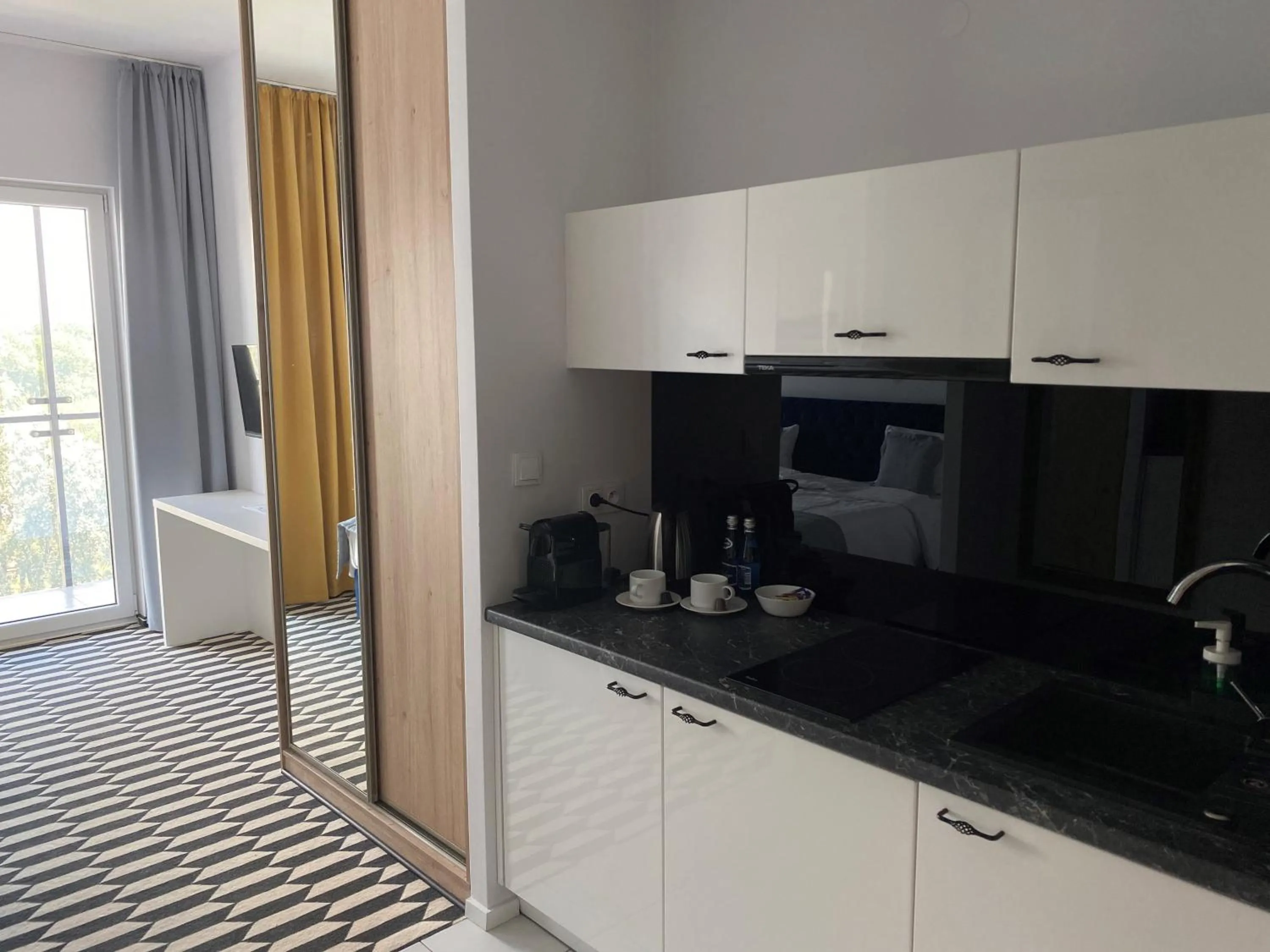 Coffee/tea facilities, Kitchen/Kitchenette in Apartamenty Prymasa Residence