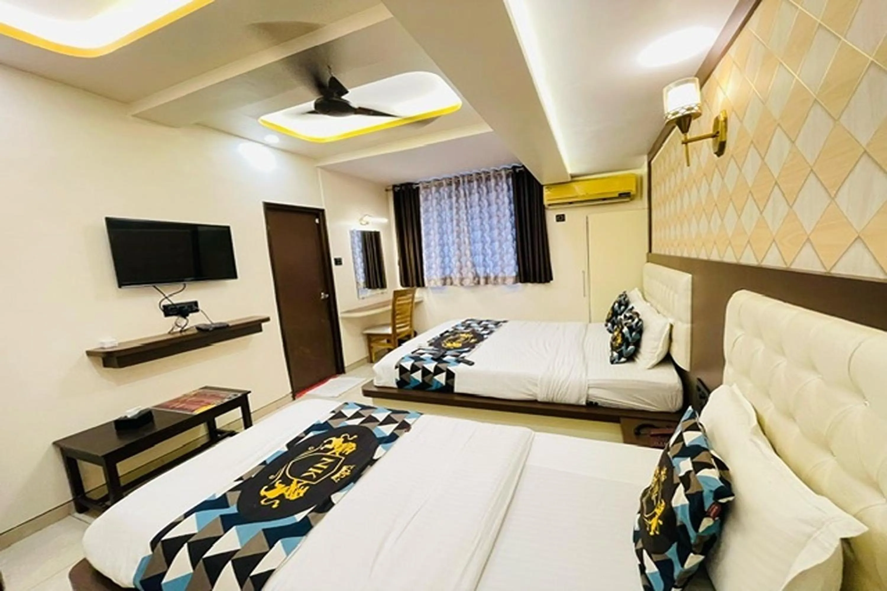 Bedroom in Hotel Neelkiran