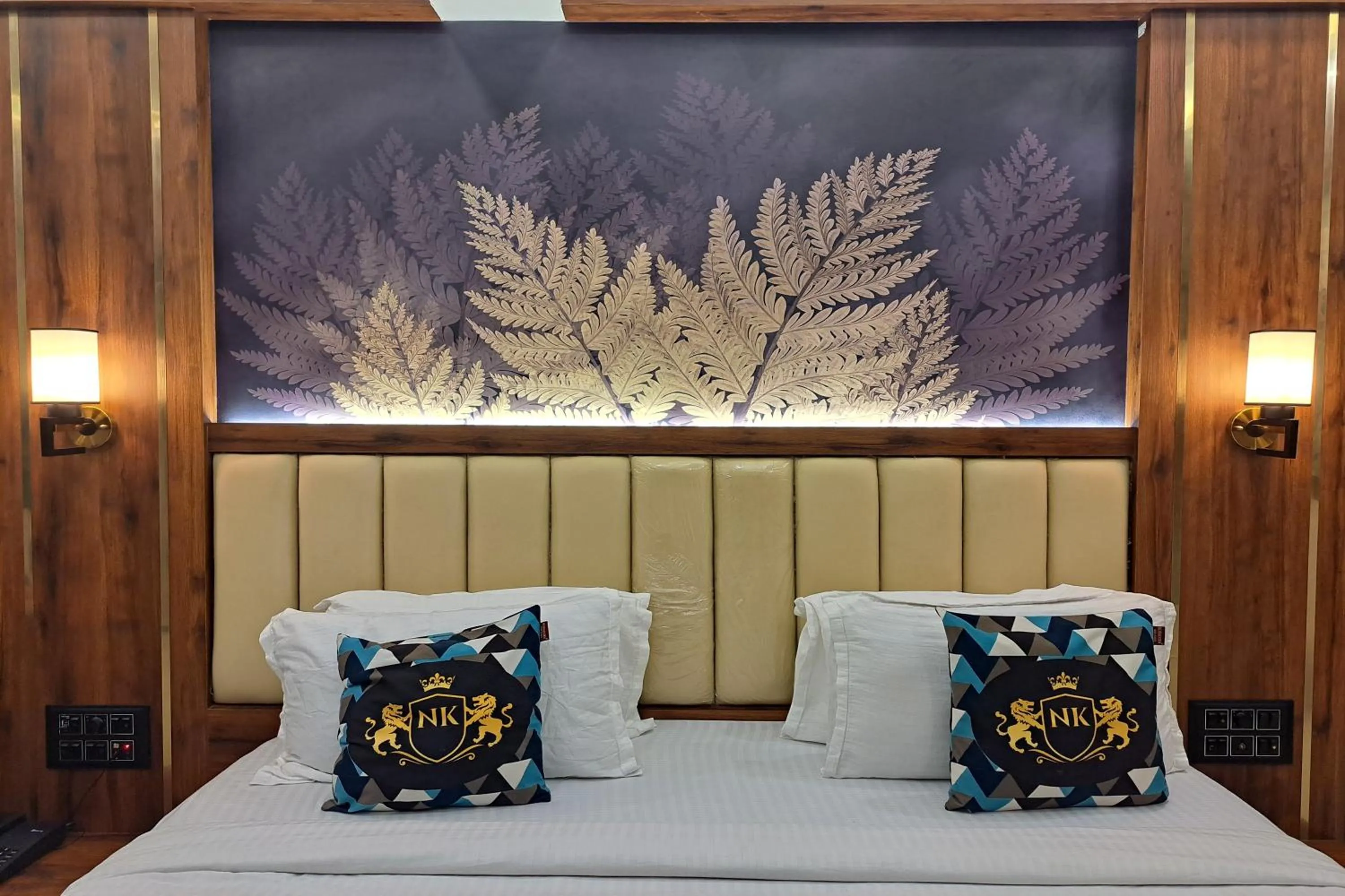 Bed in Hotel Neelkiran