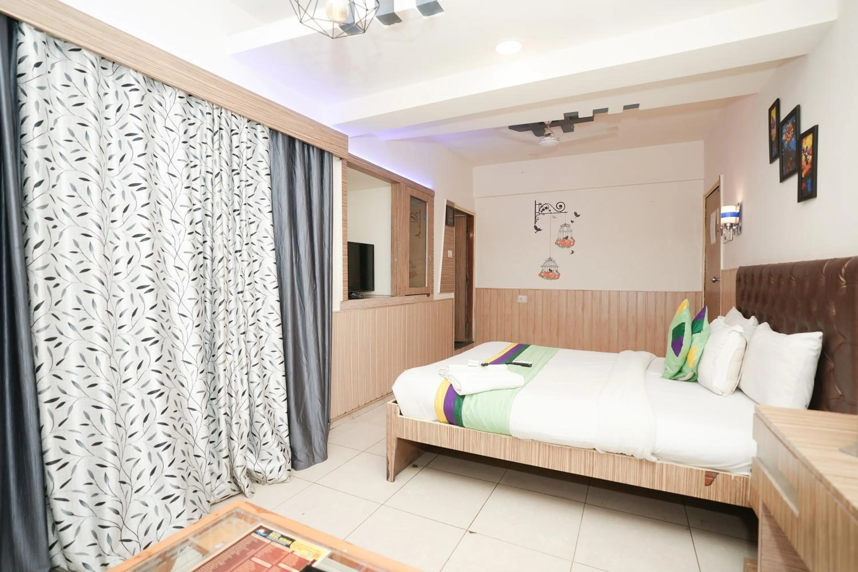 Bedroom in Hotel Neelkiran