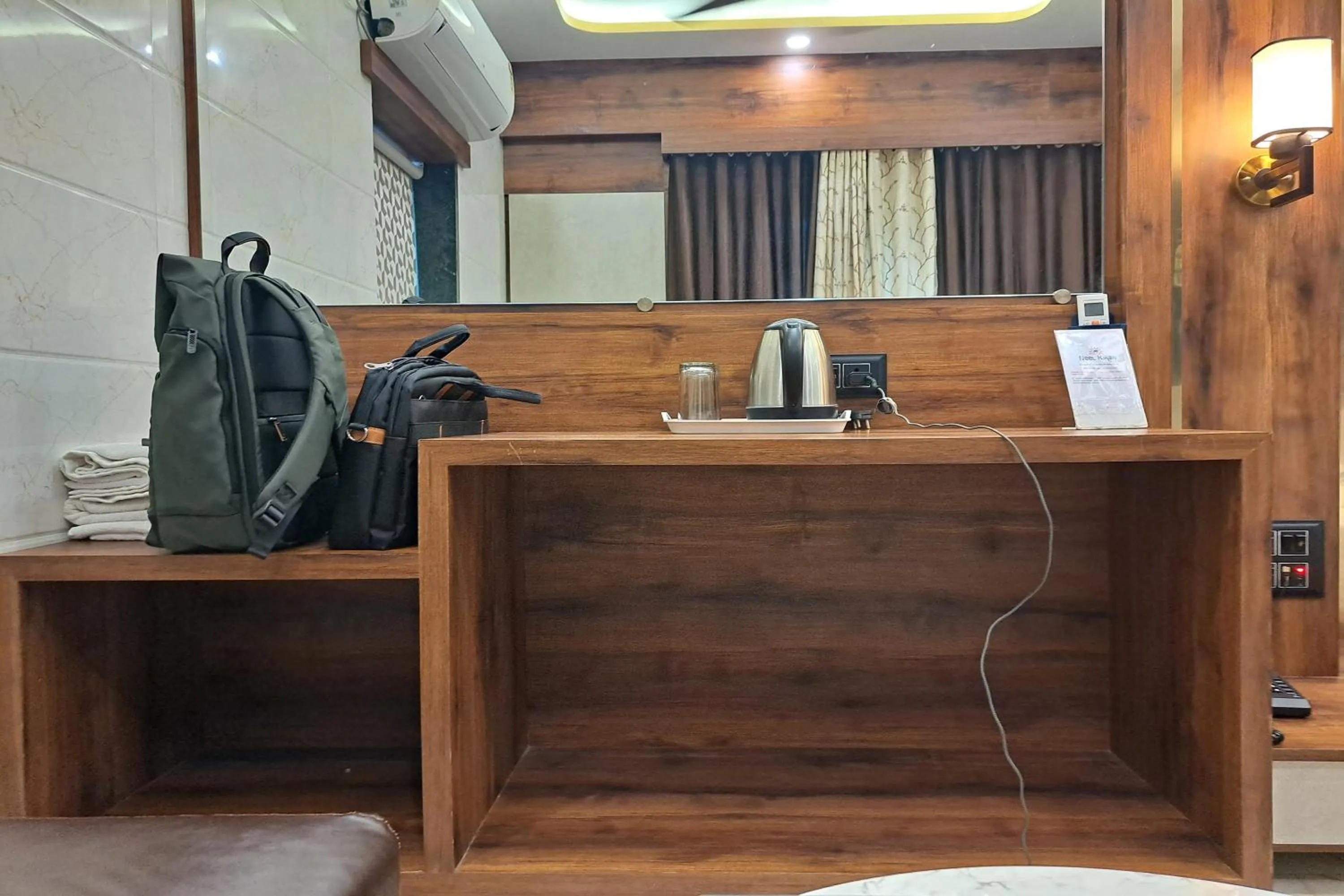 hair dresser in Hotel Neelkiran