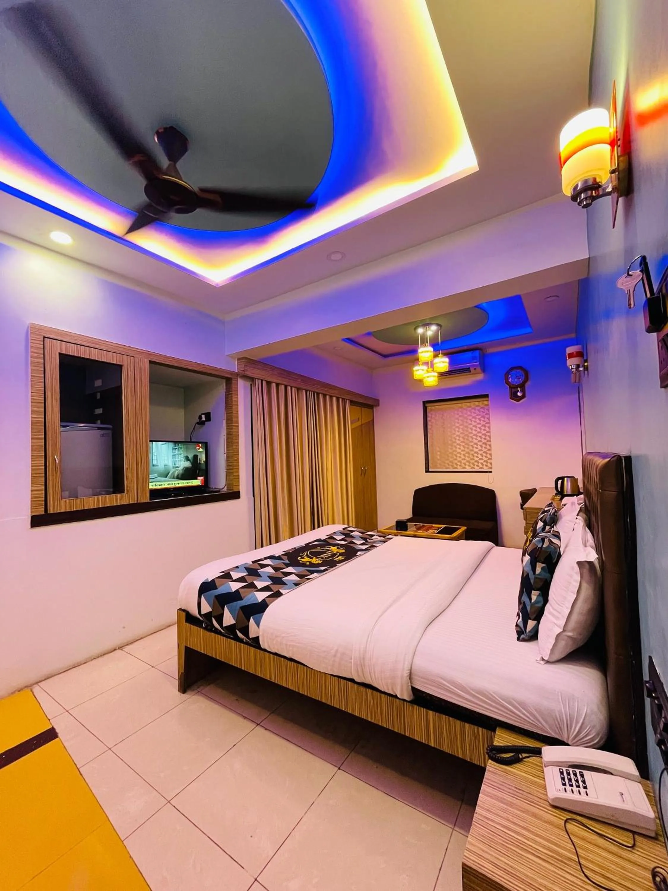 Bed in Hotel Neelkiran